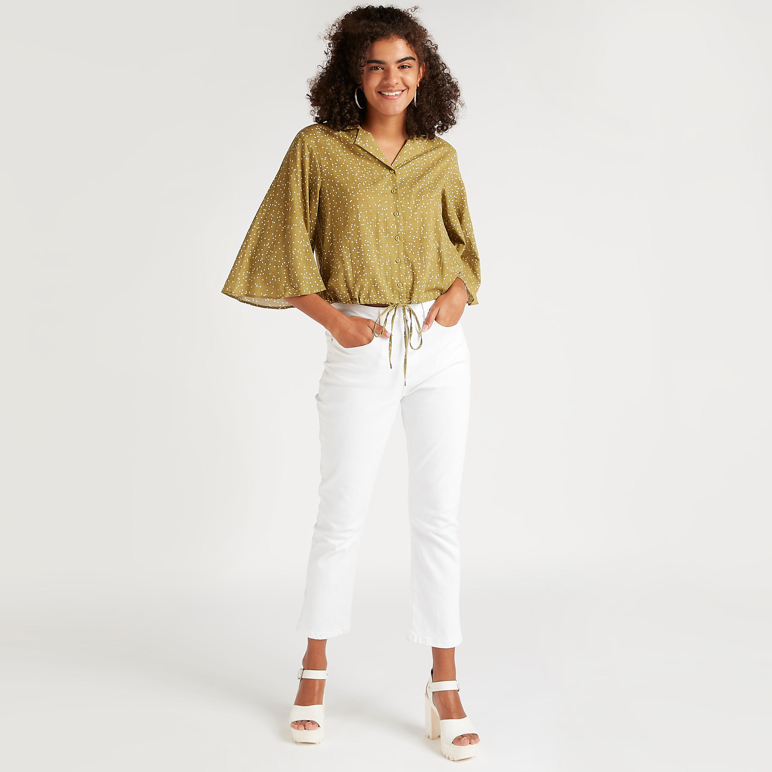 بلوزة منقّطة بياقة عادية وأكمام واسعة-women-clothing-shirtsandblouses-blouses-image-2