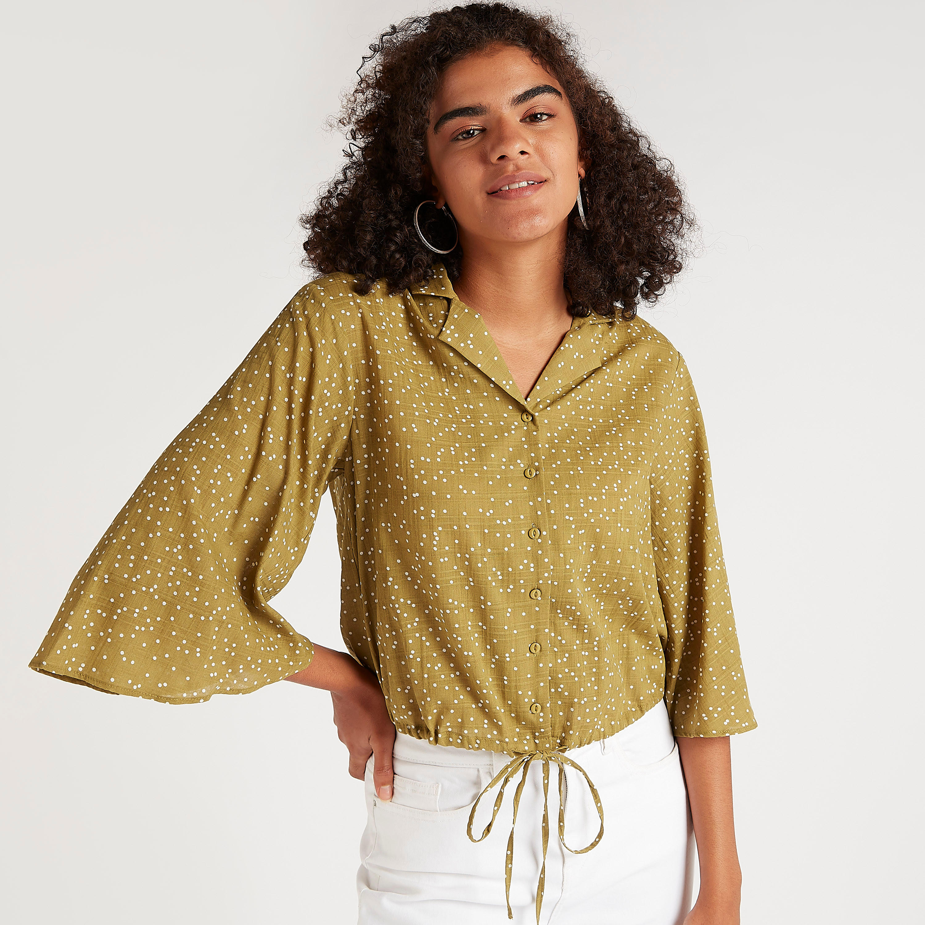 بلوزة منقّطة بياقة عادية وأكمام واسعة-women-clothing-shirtsandblouses-blouses-image-6
