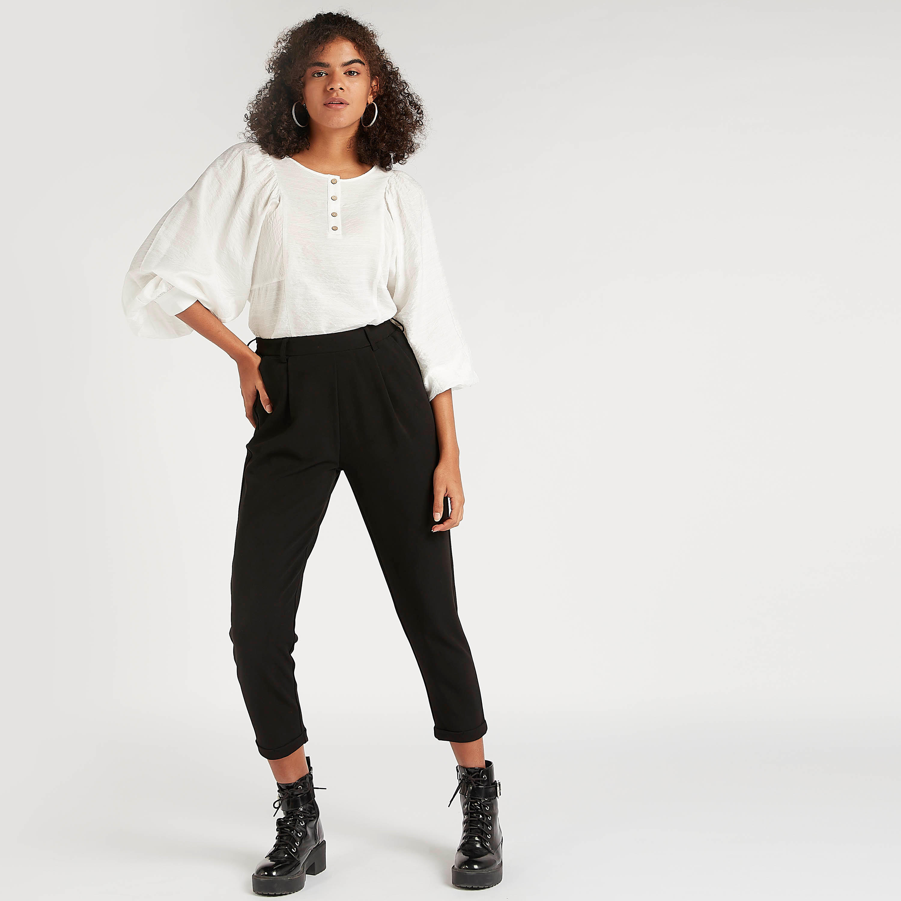 بلوزة بارزة الملمس بياقة هينيلي وأكمام بيشوب-women-clothing-shirtsandblouses-blouses-image-2