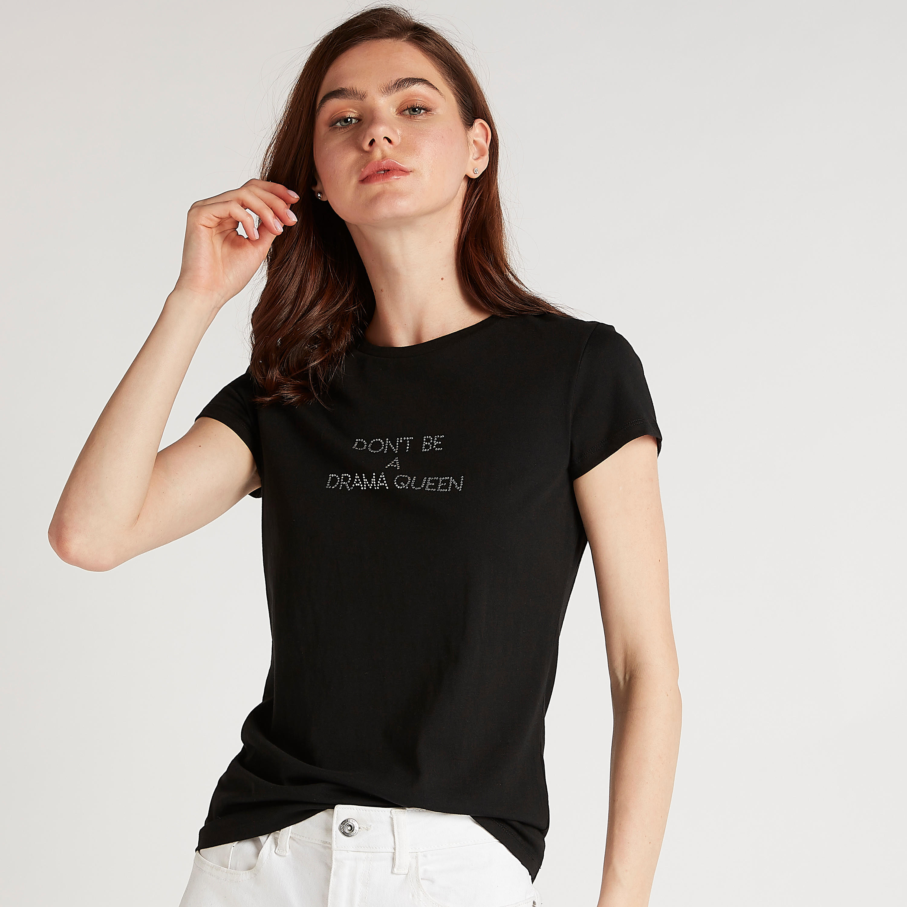 تيشيرت مزيّن بياقة ضيّقة وأكمام كاب-women-clothing-tshirts-image-1