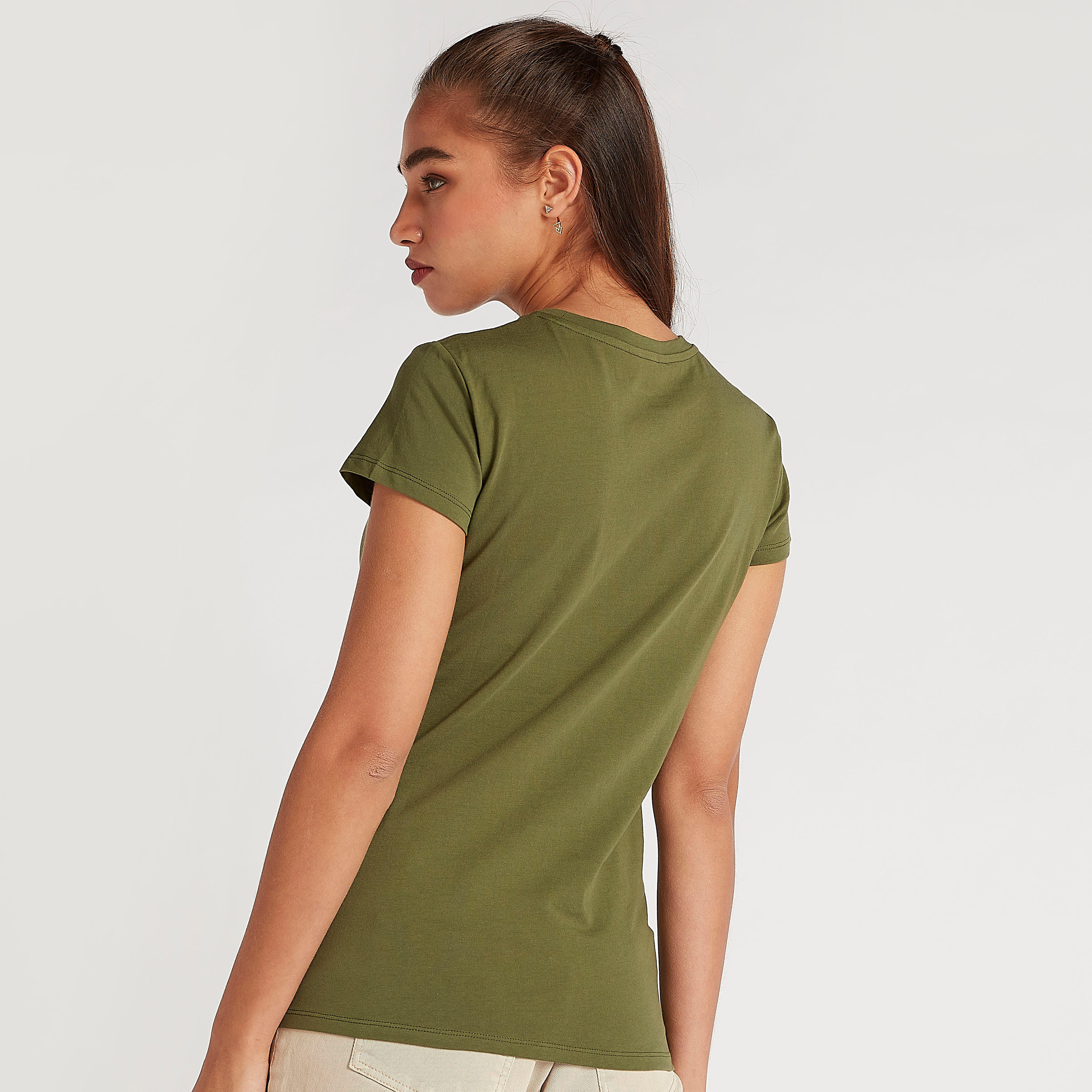 تيشيرت مزيّن بياقة ضيّقة وأكمام كاب-women-clothing-tshirts-image-4