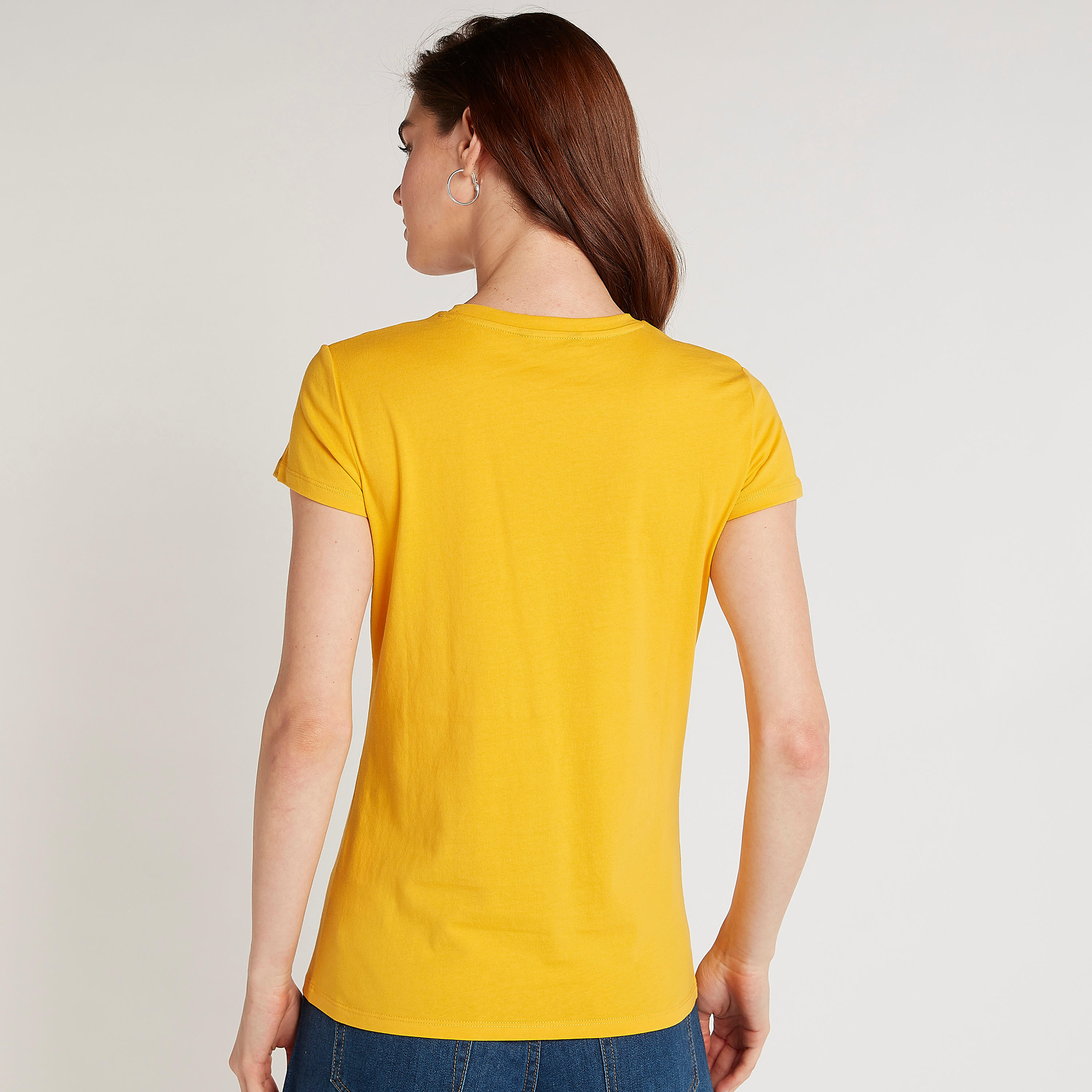 تيشيرت بياقة ضيّقة وأكمام كاب وطبعات-women-clothing-tshirts-image-4
