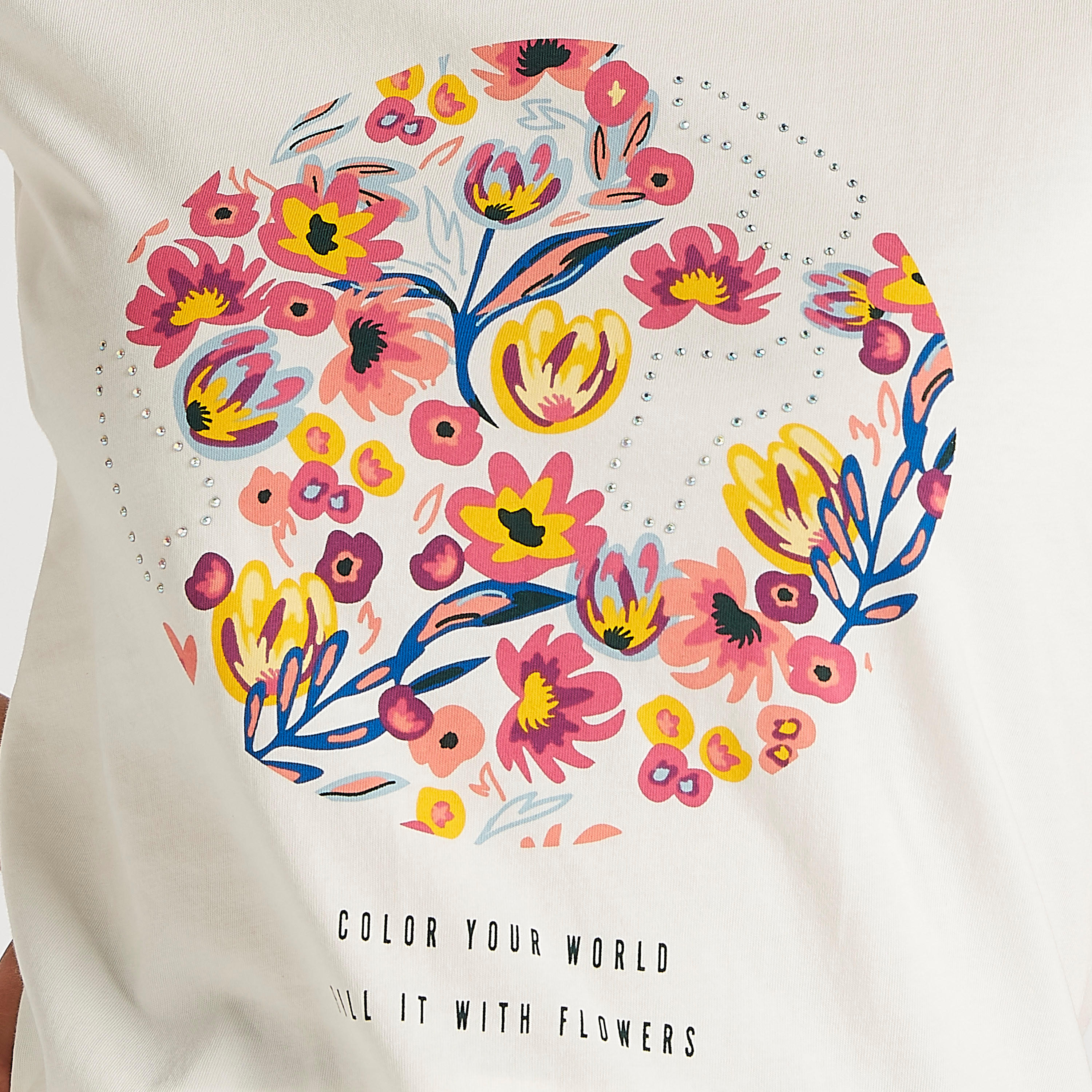 تيشيرت بياقة ضيّقة وأكمام كاب وطبعات-women-clothing-tshirts-image-3
