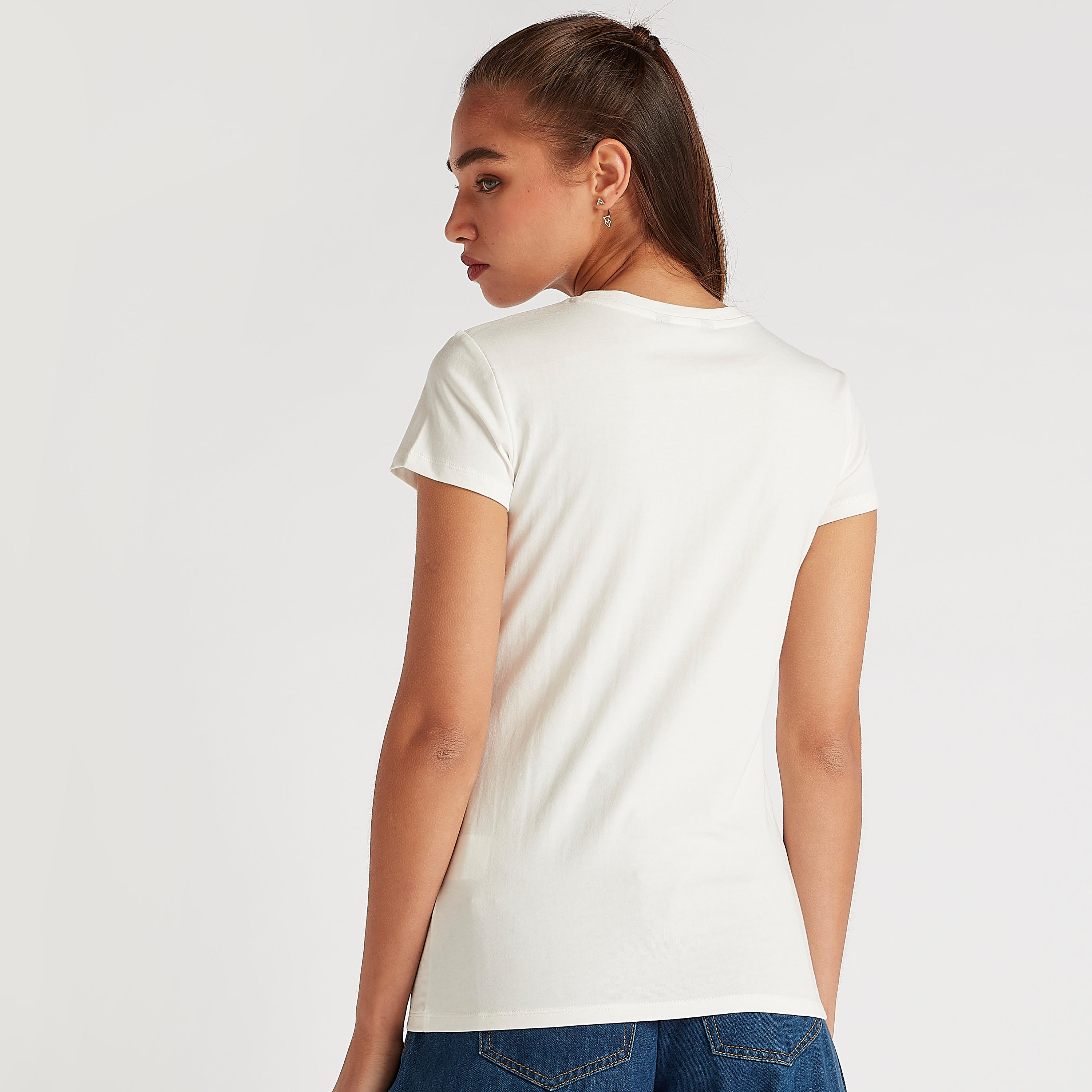 تيشيرت بياقة ضيّقة وأكمام كاب وطبعات-women-clothing-tshirts-image-4