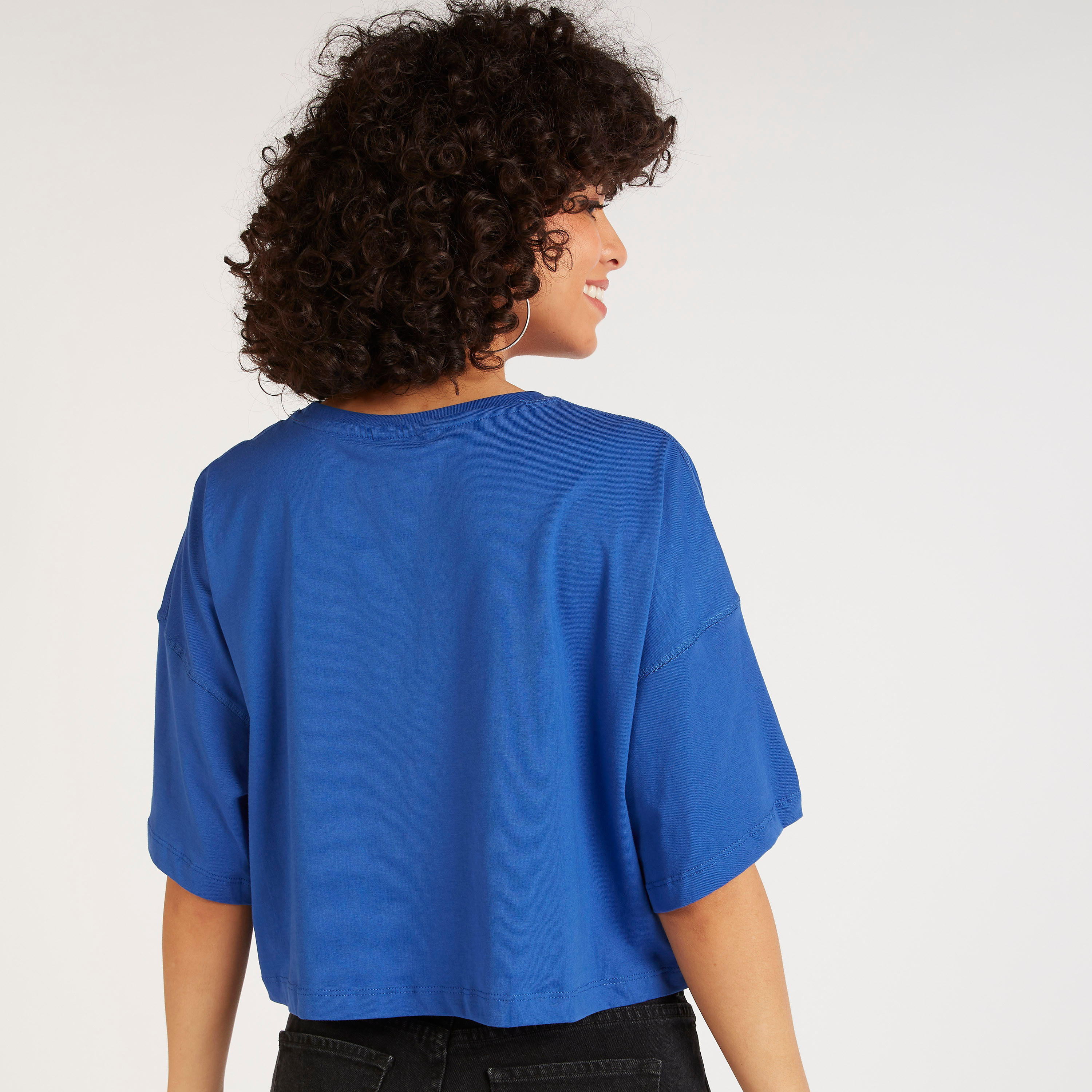 تيشيرت قصير بياقة مستديرة وأكمام قصيرة وطبعات-women-clothing-tshirts-image-6