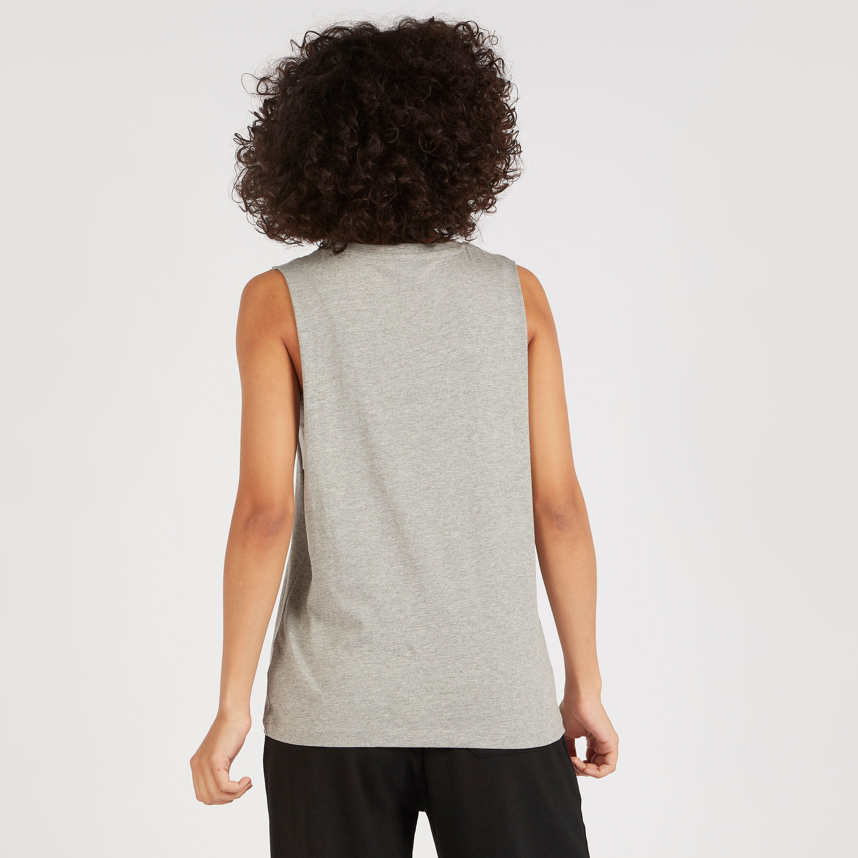 فيست بياقة ضيّقة وطبعات تايبوجرافيك-women-clothing-tshirts-image-2