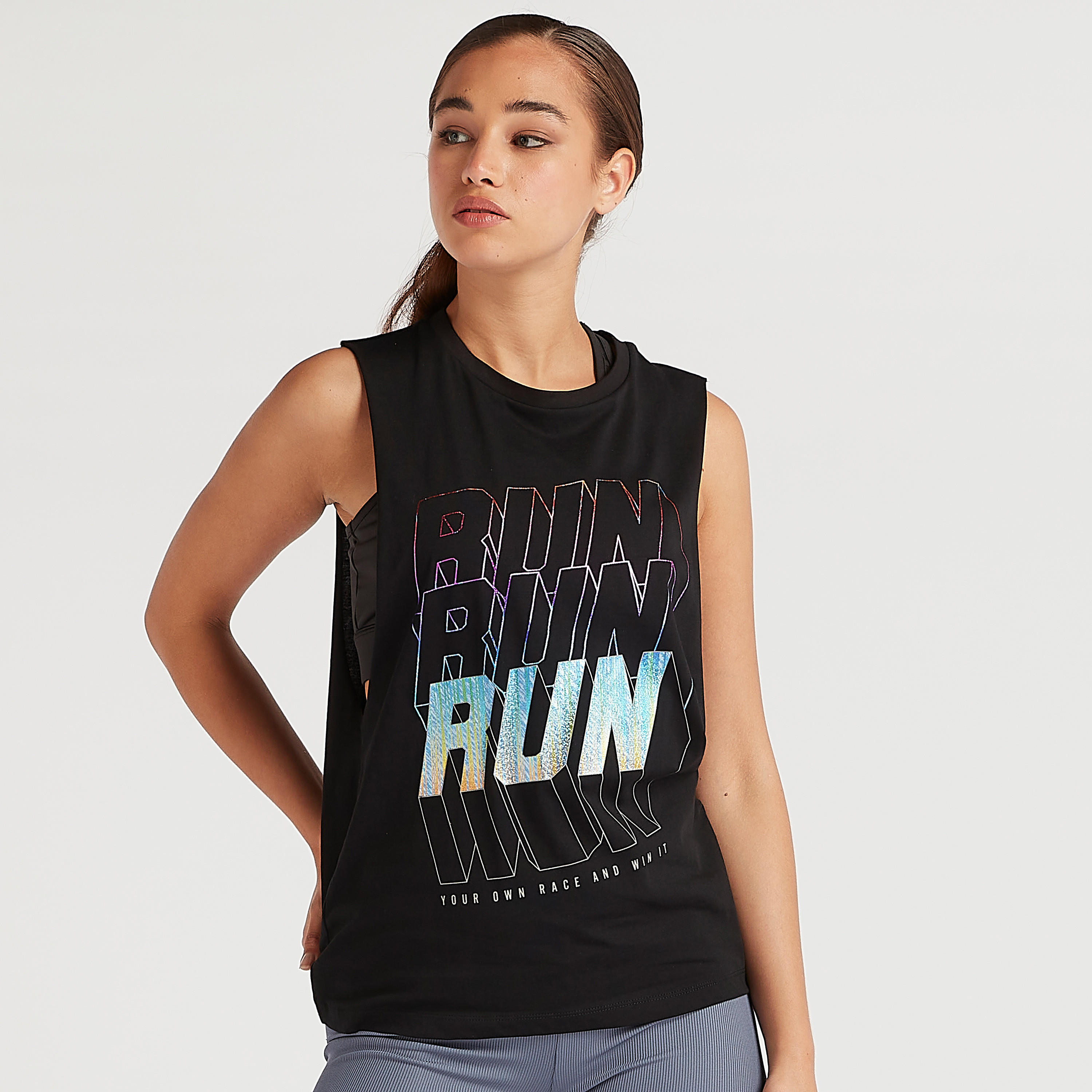 فيست بياقة مستديرة وطبعات تايبوجرافيك-women-clothing-tshirts-image-3