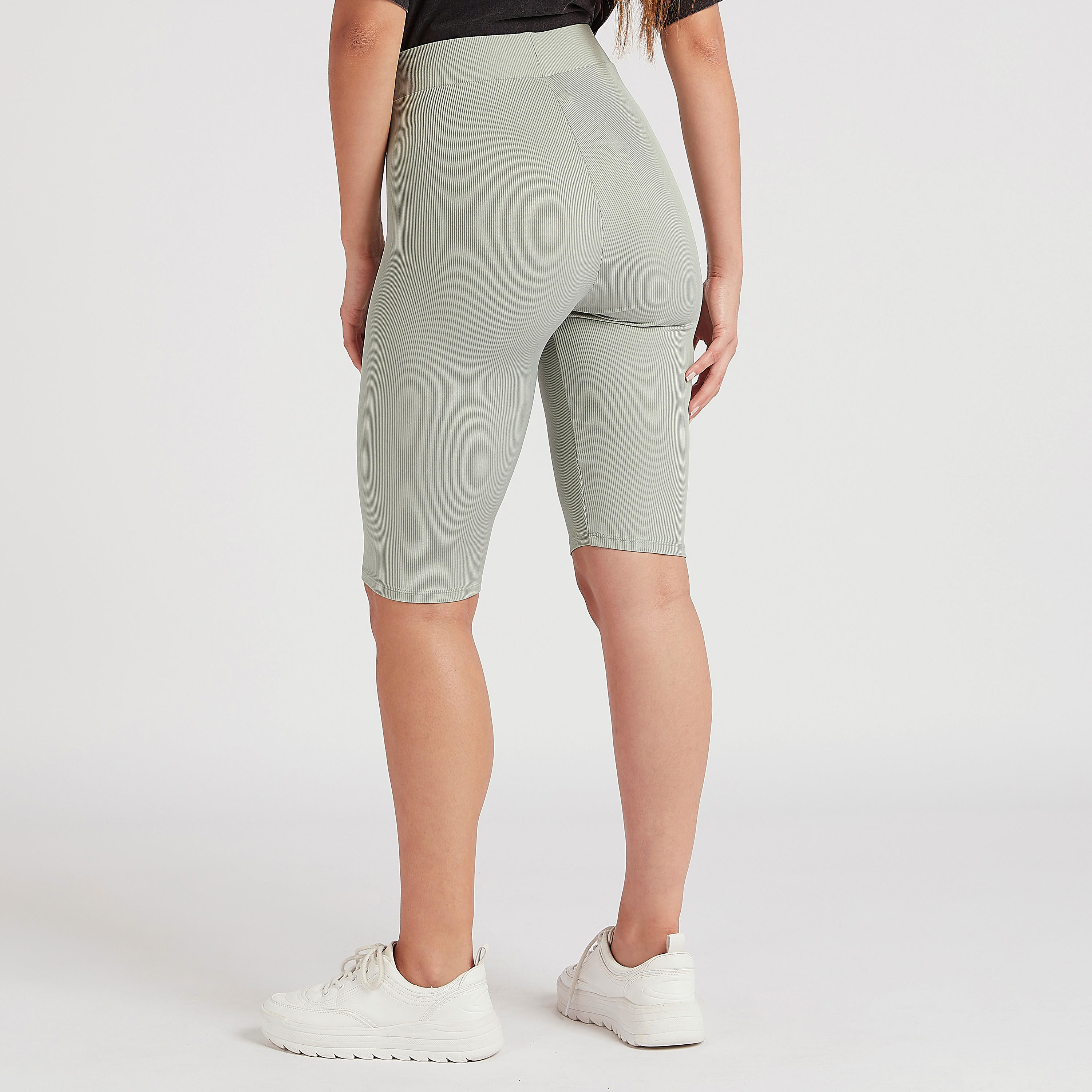شورت بارز الملمس بخصر مطّاطي مرتفع-women-clothing-bottoms-shorts-image-4