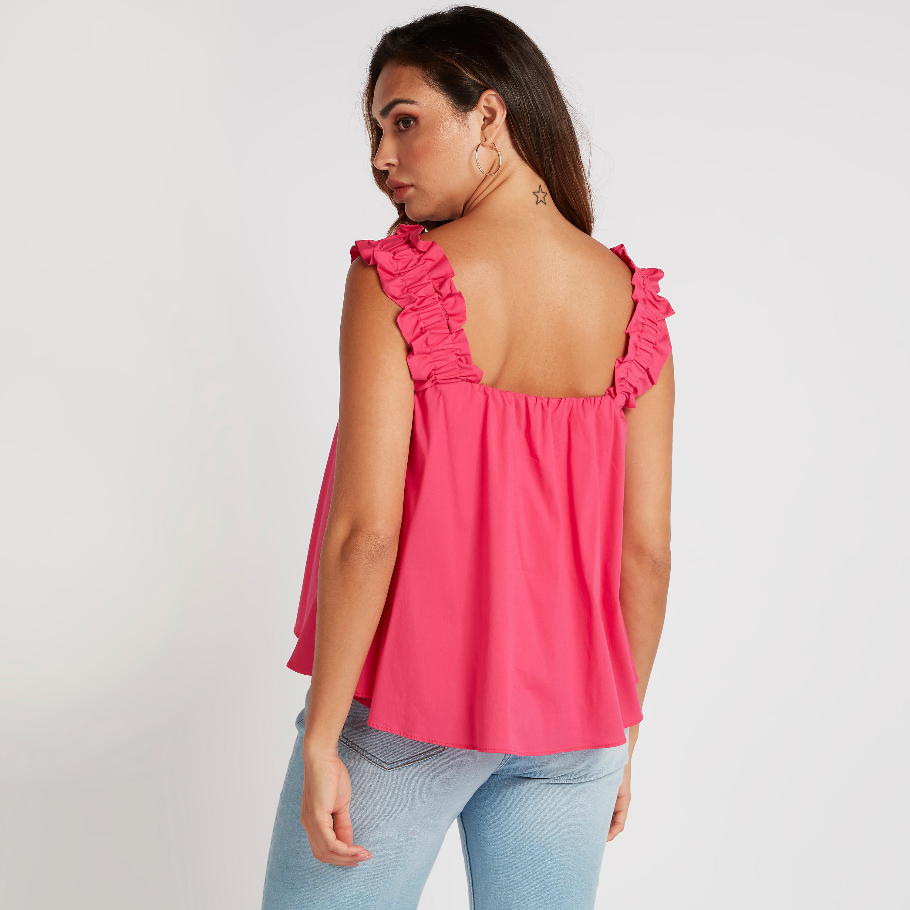 بلوزة  سادة دون أكمام بأحزمة بتفاصيل كشكشة-women-clothing-shirtsandblouses-blouses-image-1