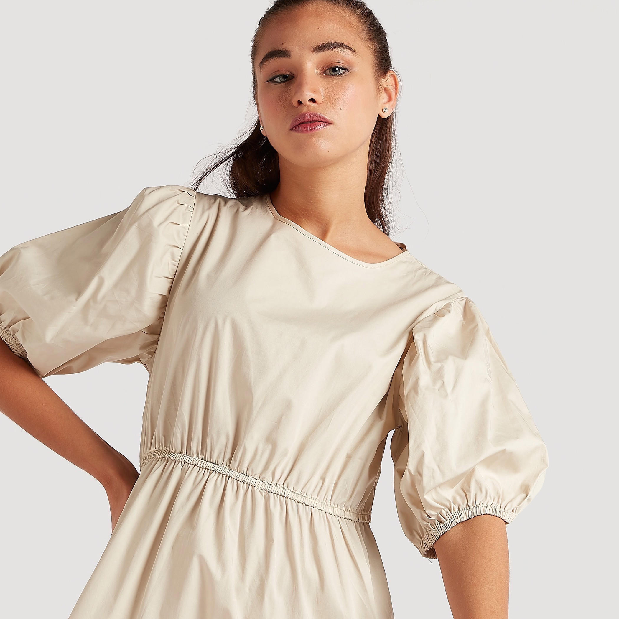 Solid Midi Tiered A-line Dress with Short Puff Sleeves-women-clothing-dresses-image-4