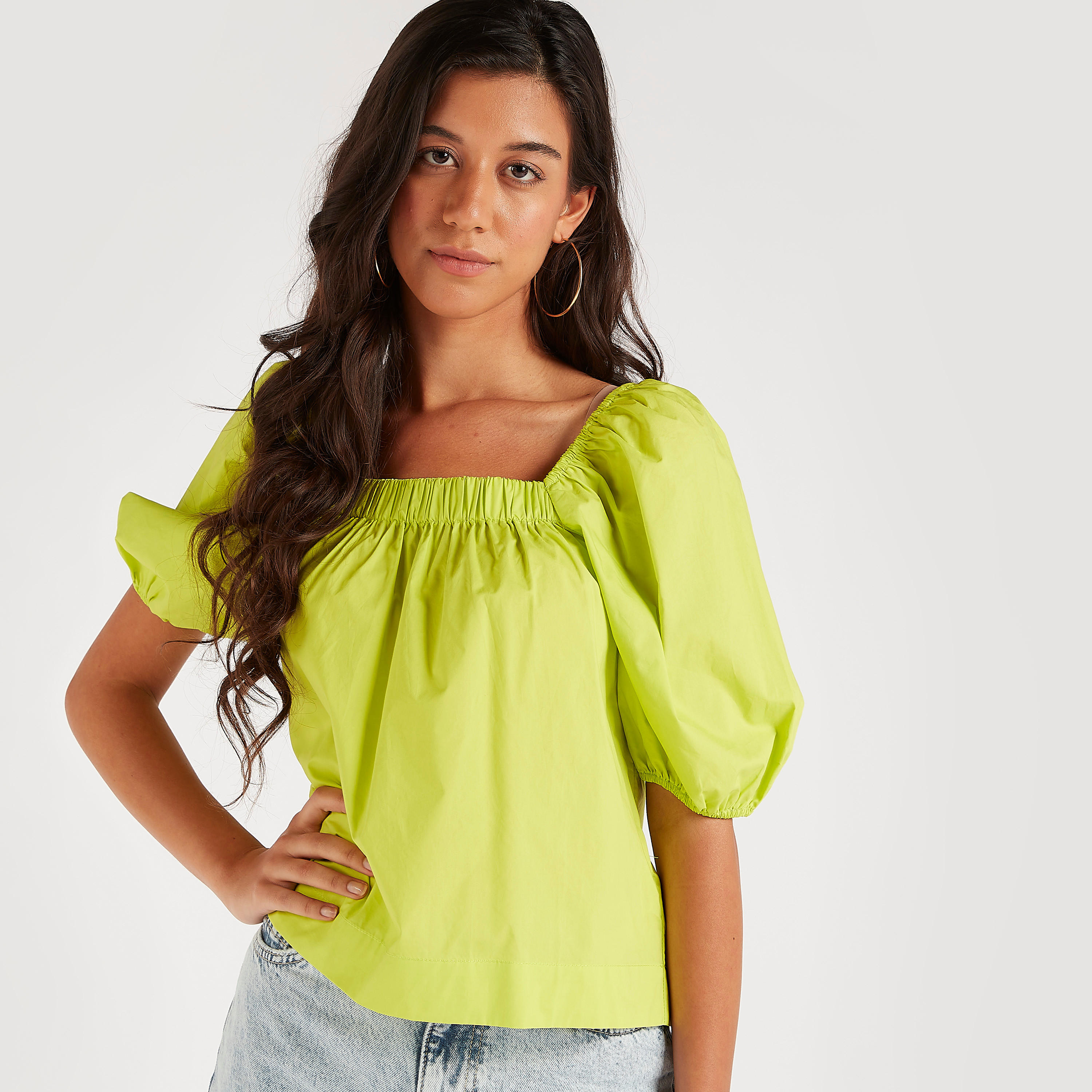 بلوزة سادة بياقة مربعة وأكمام منفوخة-women-clothing-shirtsandblouses-blouses-image-5