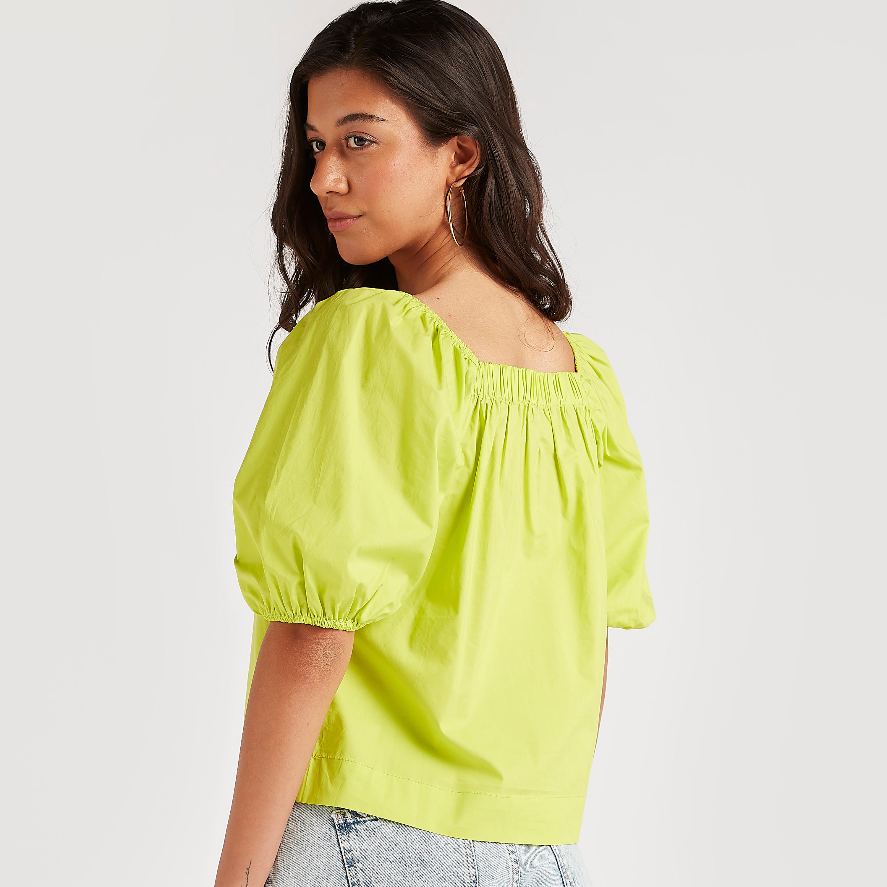 بلوزة سادة بياقة مربعة وأكمام منفوخة-women-clothing-shirtsandblouses-blouses-image-2