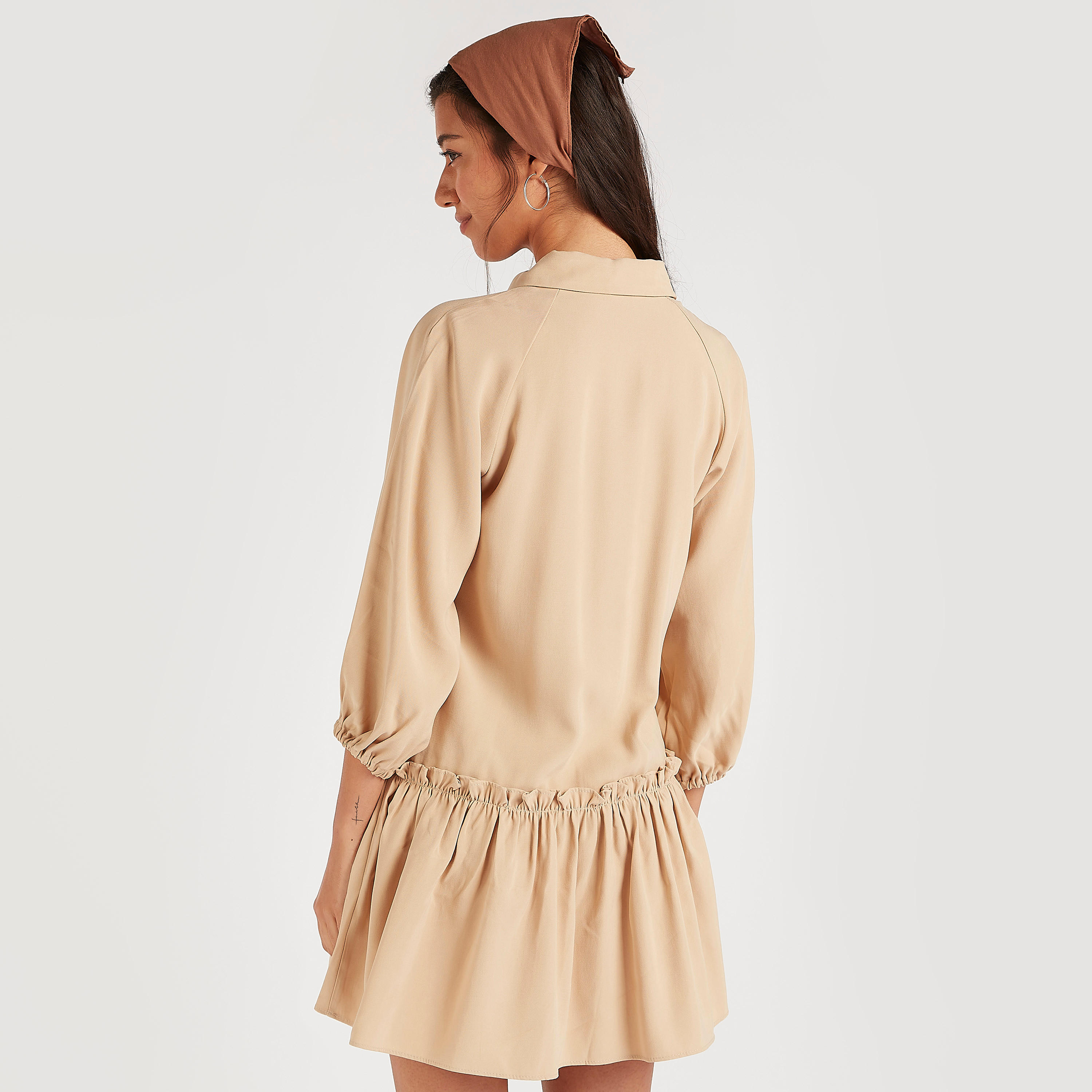 فستان سادة قصير منسدل واسع بياقة عادية وأكمام 3/4-women-clothing-dresses-image-5