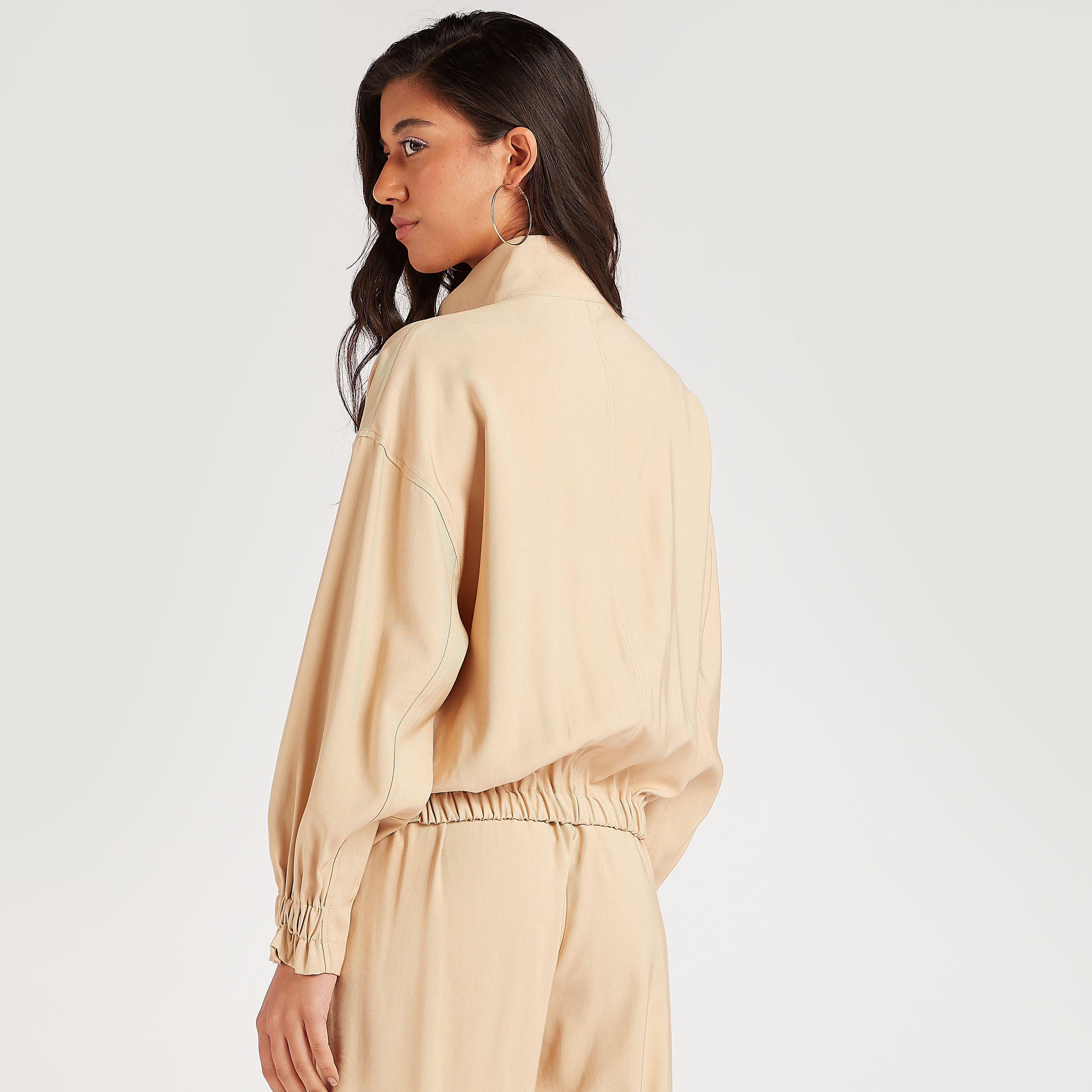 جاكيت سادة بأكمام طويلة وياقة عادية-women-winterwear-coatsandjackets-jackets-image-4