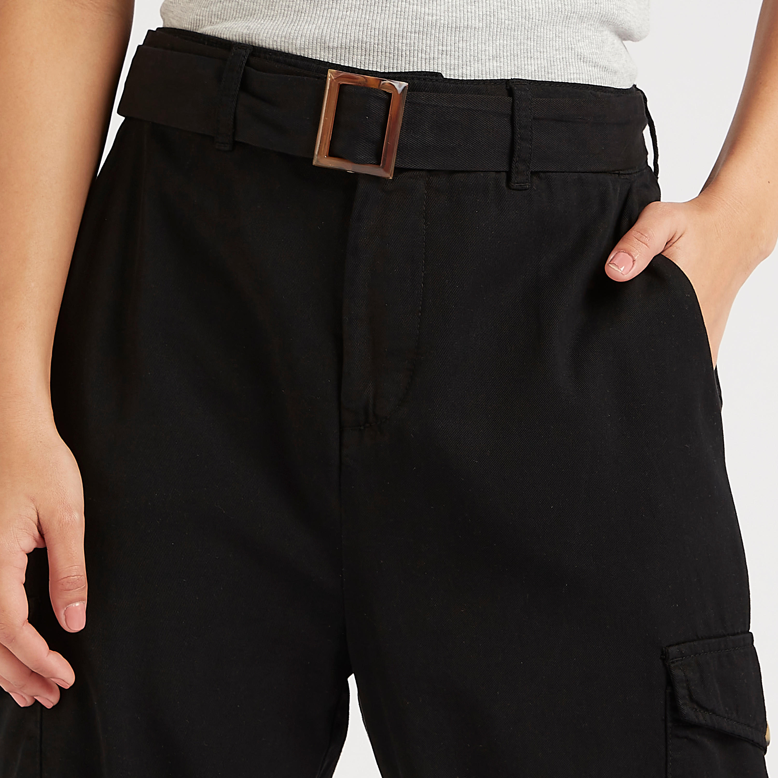 بنطلون كارجو سادة بخصر متوسّط الارتفاع وجيوب-women-clothing-bottoms-joggers-image-6