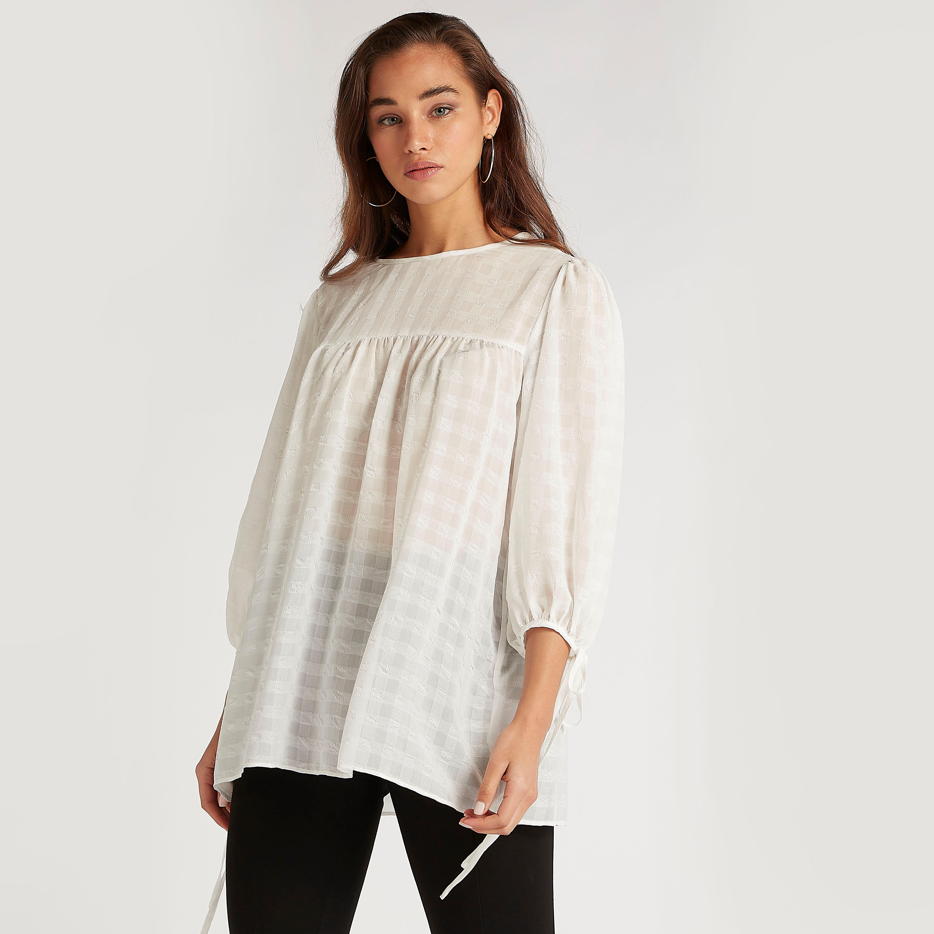 بلوزة كاروهات بياقة ضيّقة وأربطة خلفية وأكمام منفوحة-women-clothing-shirtsandblouses-blouses-image-6