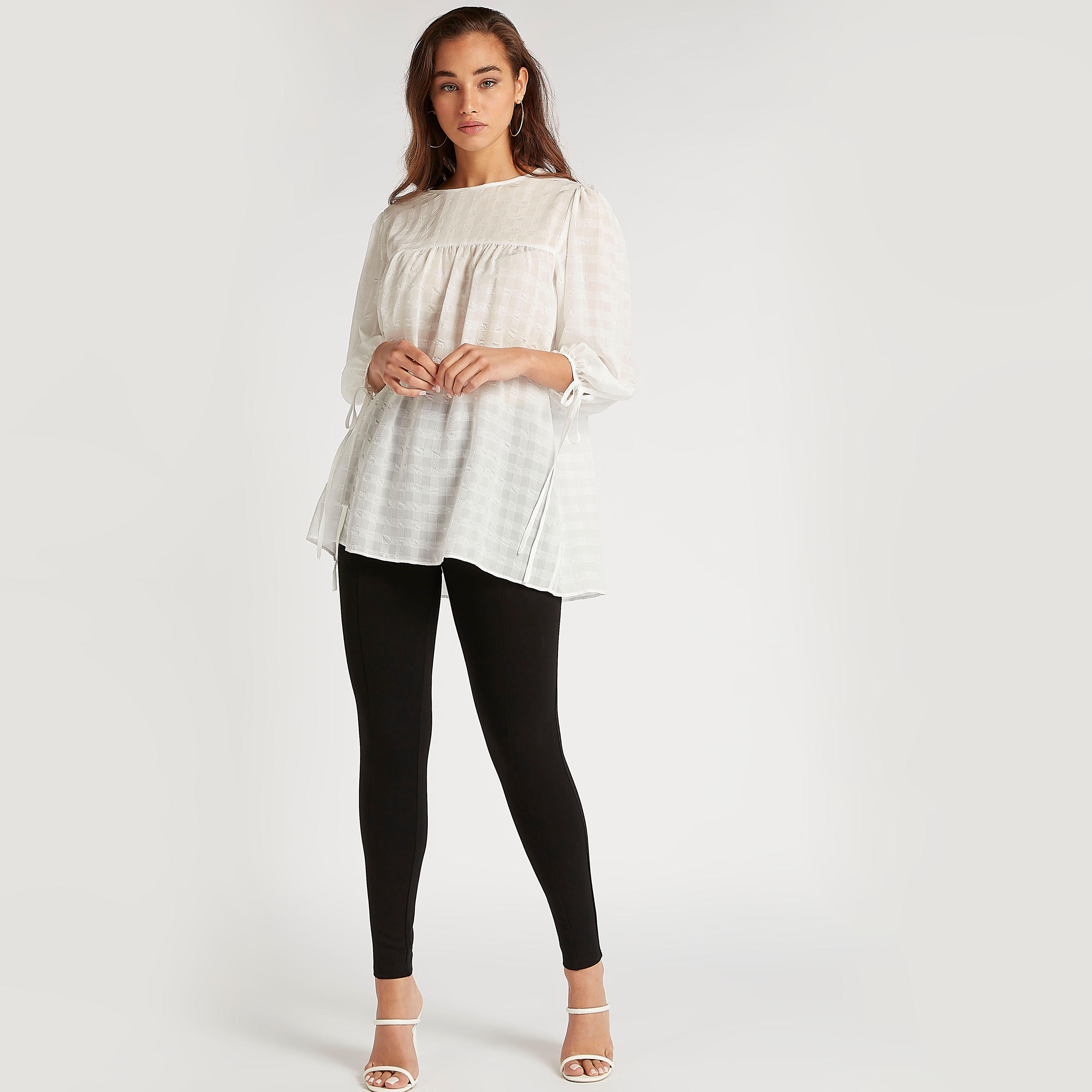بلوزة كاروهات بياقة ضيّقة وأربطة خلفية وأكمام منفوحة-women-clothing-shirtsandblouses-blouses-image-5