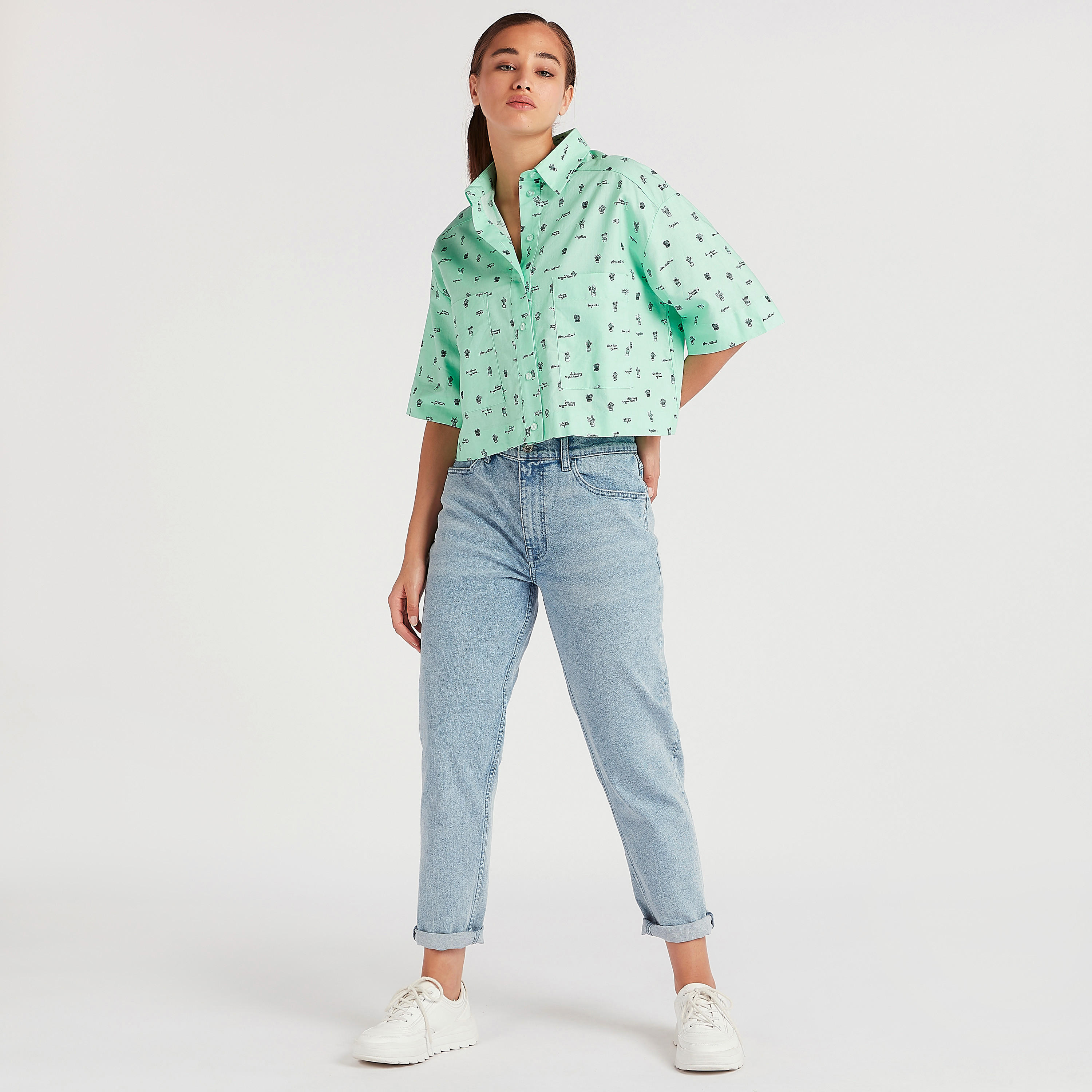 قميص قصير بأكمام 3/4 وياقة عادية وطبعات-women-clothing-shirtsandblouses-shirts-image-2