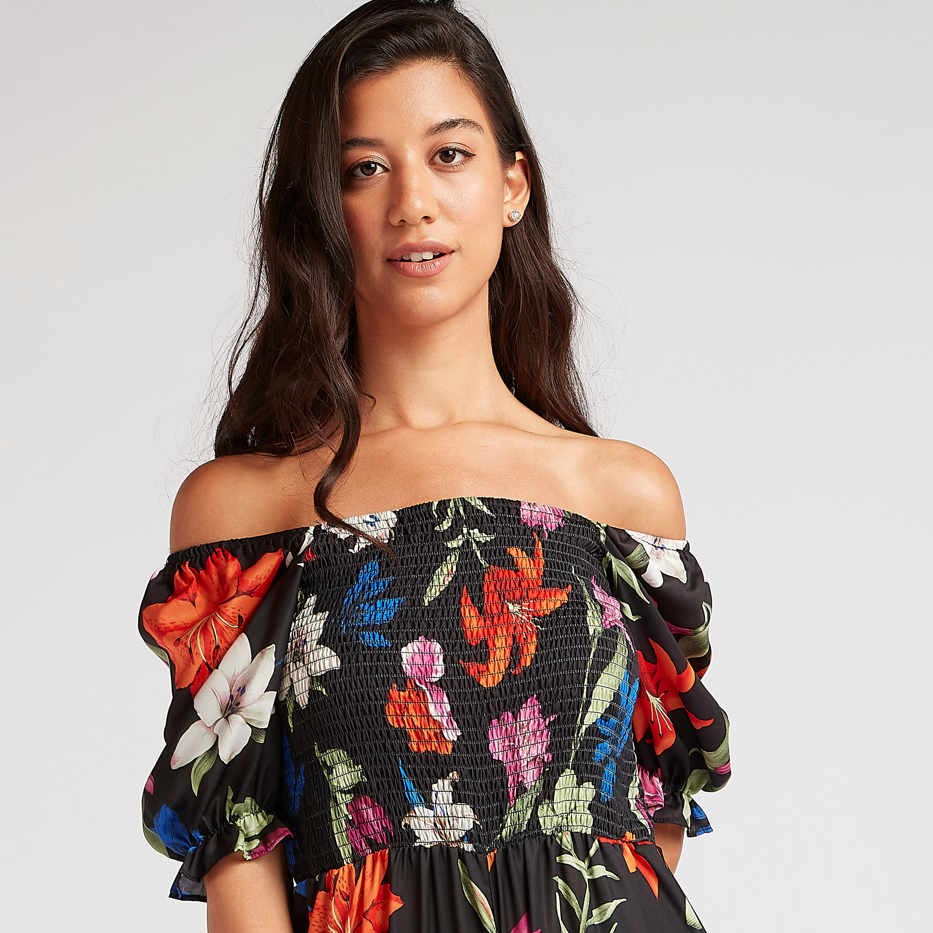 أفرول بأكتاف مكشوفة بطبعات زهور وأكمام قصيرة-women-clothing-jumpsuits-image-5