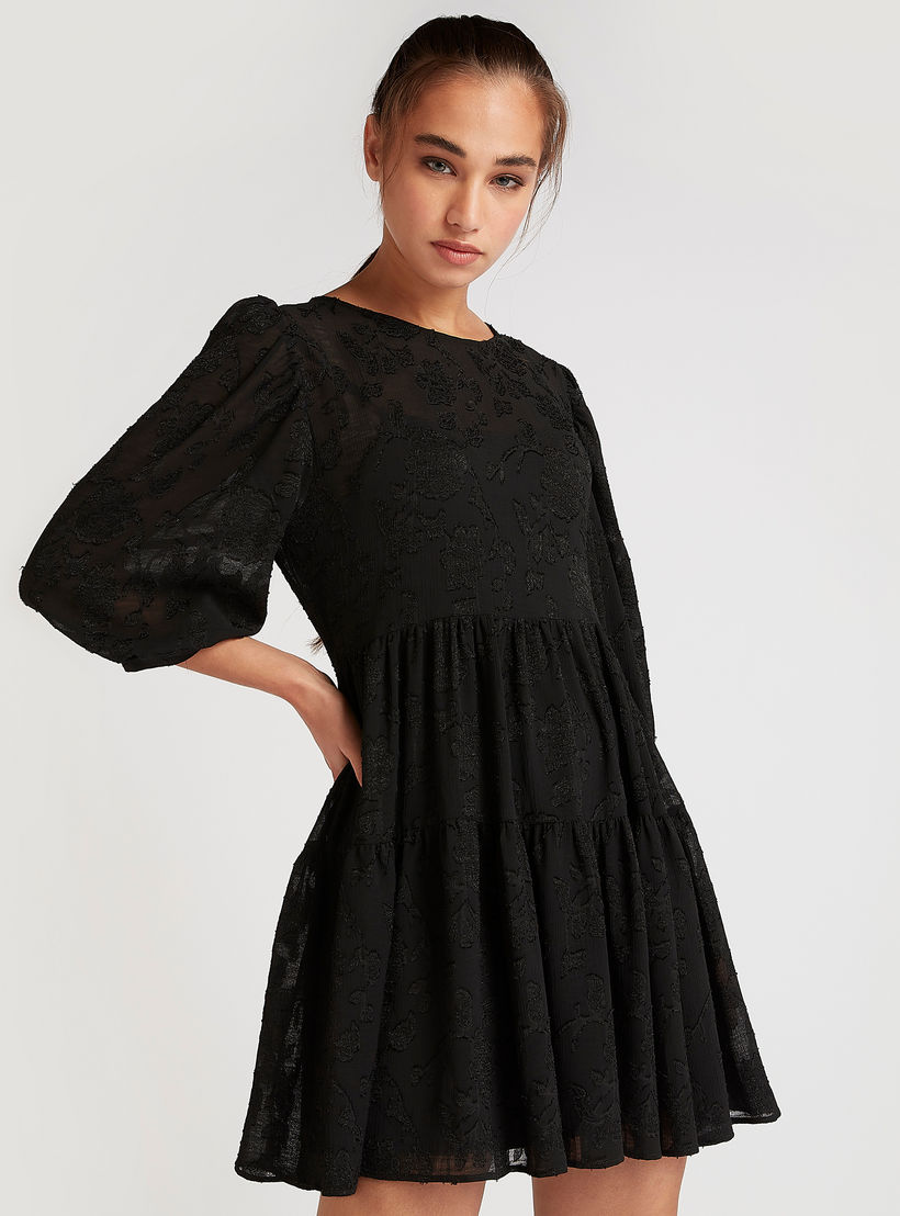 فستان منسدل واسع مطرّز بياقة مستديرة وأكمام 3/4-women-clothing-dresses-image-1
