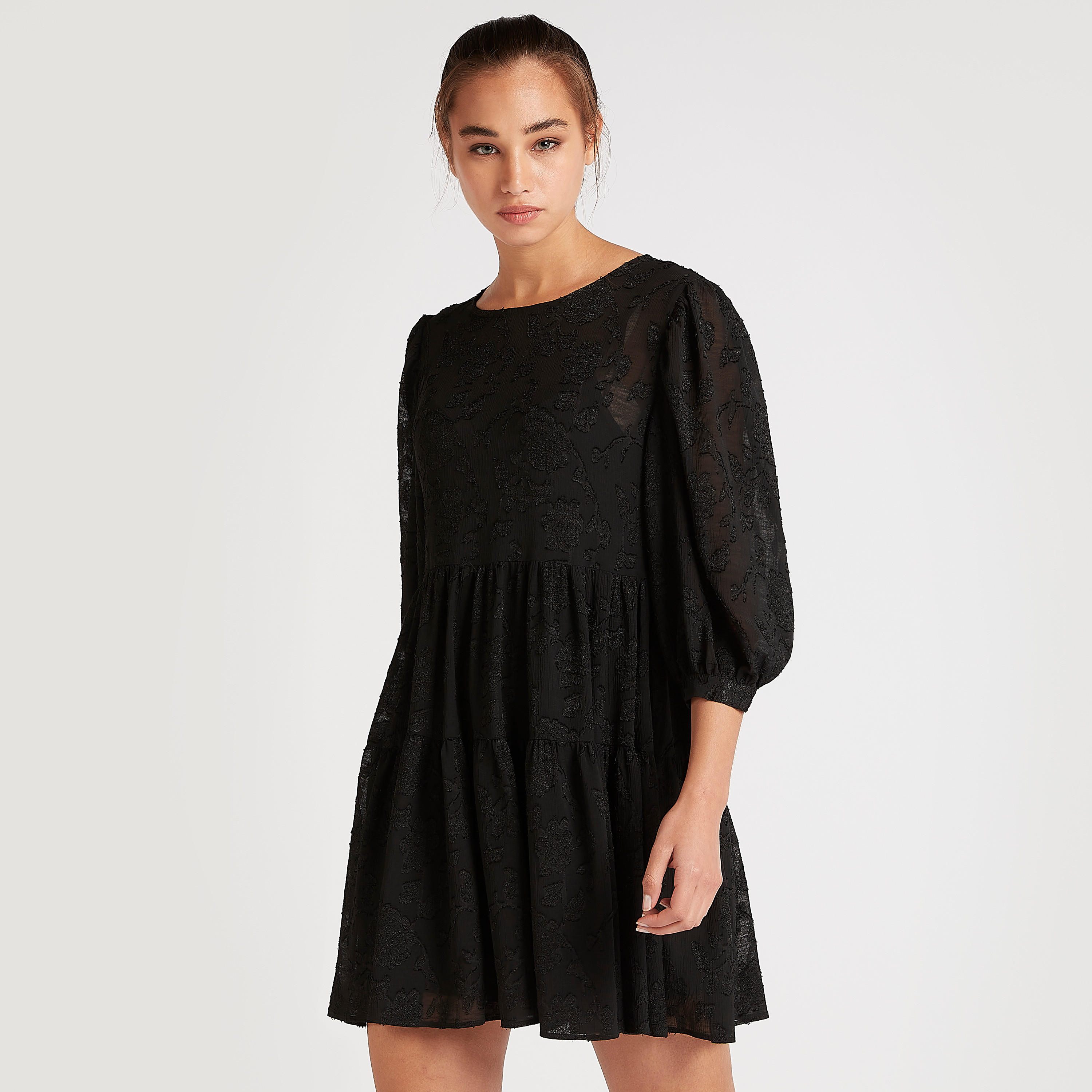 فستان منسدل واسع مطرّز بياقة مستديرة وأكمام 3/4-women-clothing-dresses-image-3