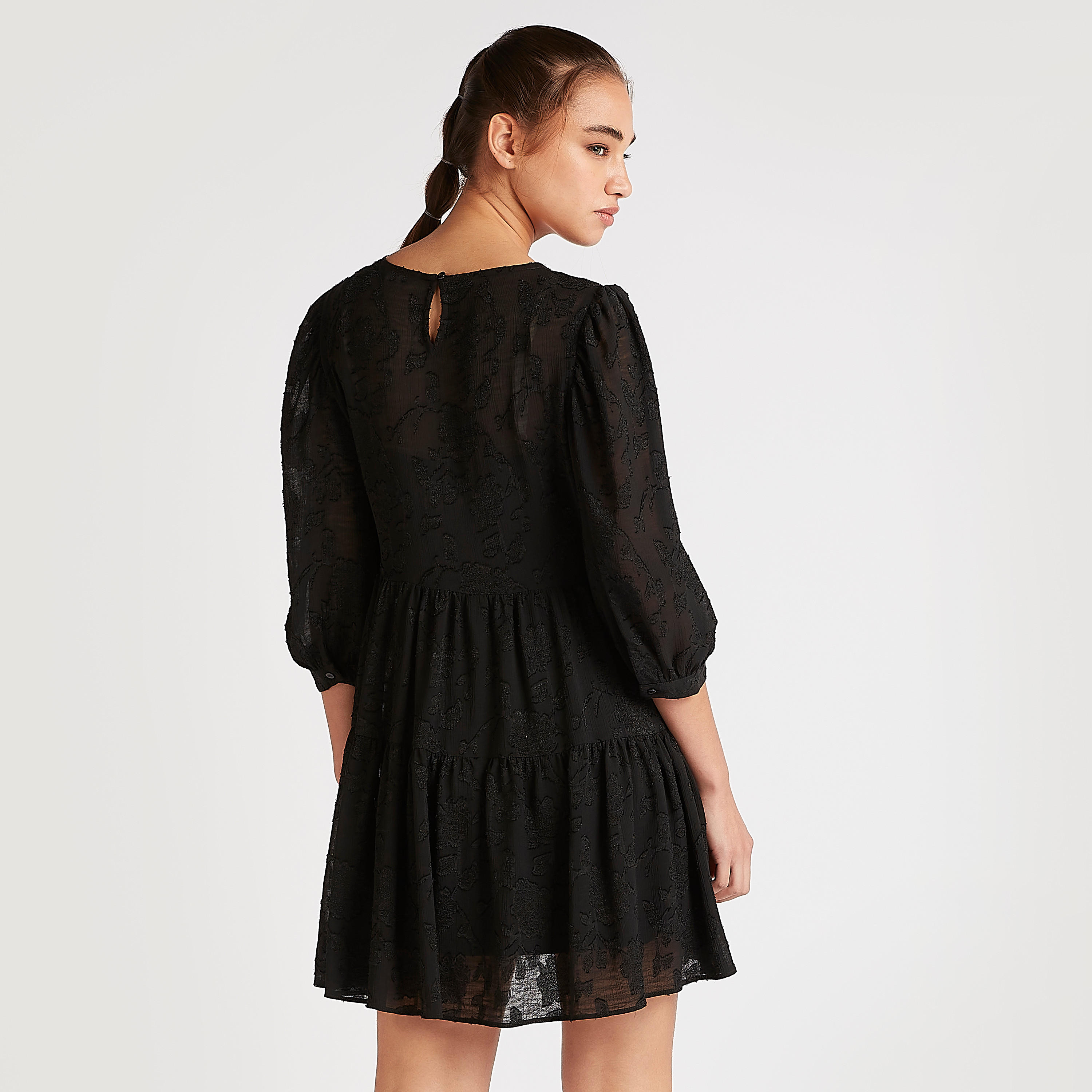 فستان منسدل واسع مطرّز بياقة مستديرة وأكمام 3/4-women-clothing-dresses-image-5