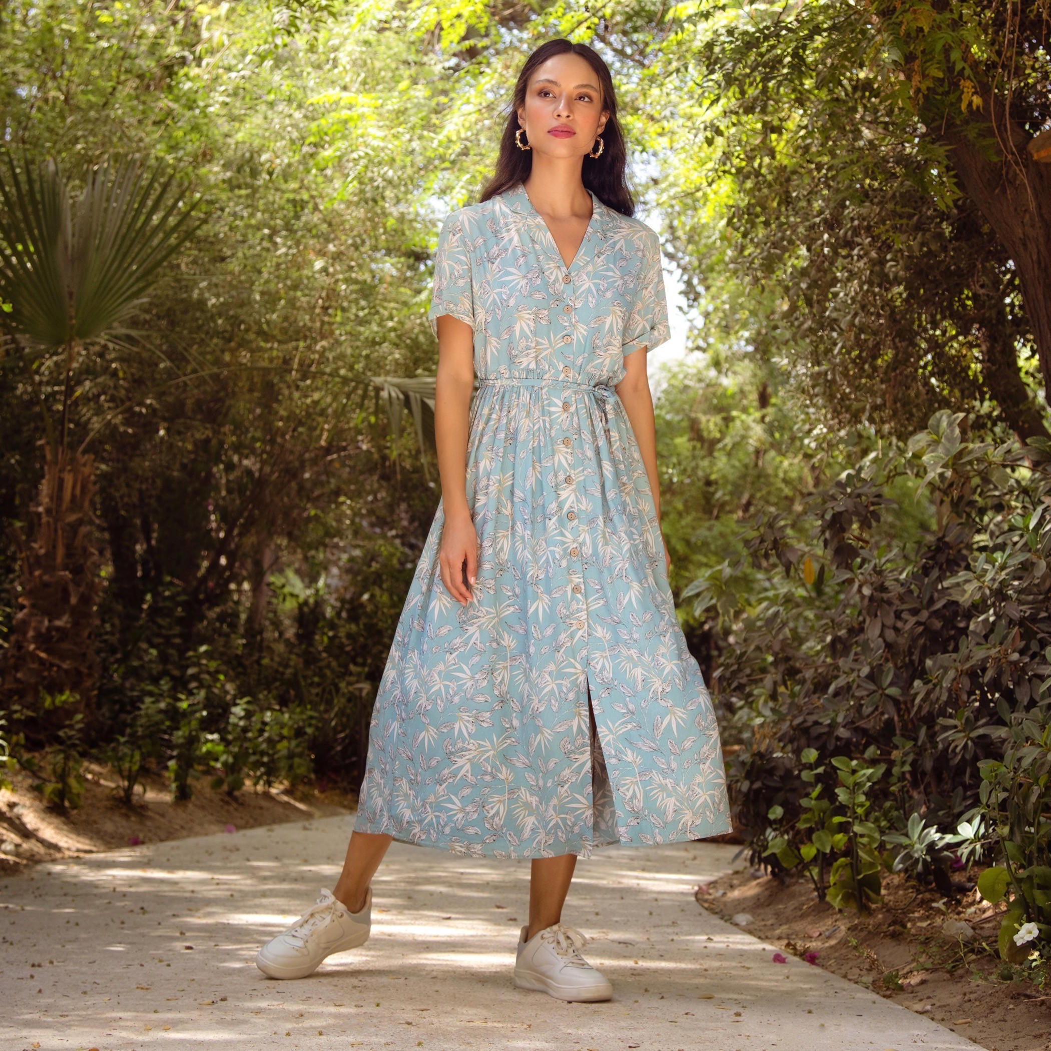 فستان قميص ميدي ملفوف بطبعات بوتانيكال وأكمام قصيرة-women-clothing-dresses-image-1