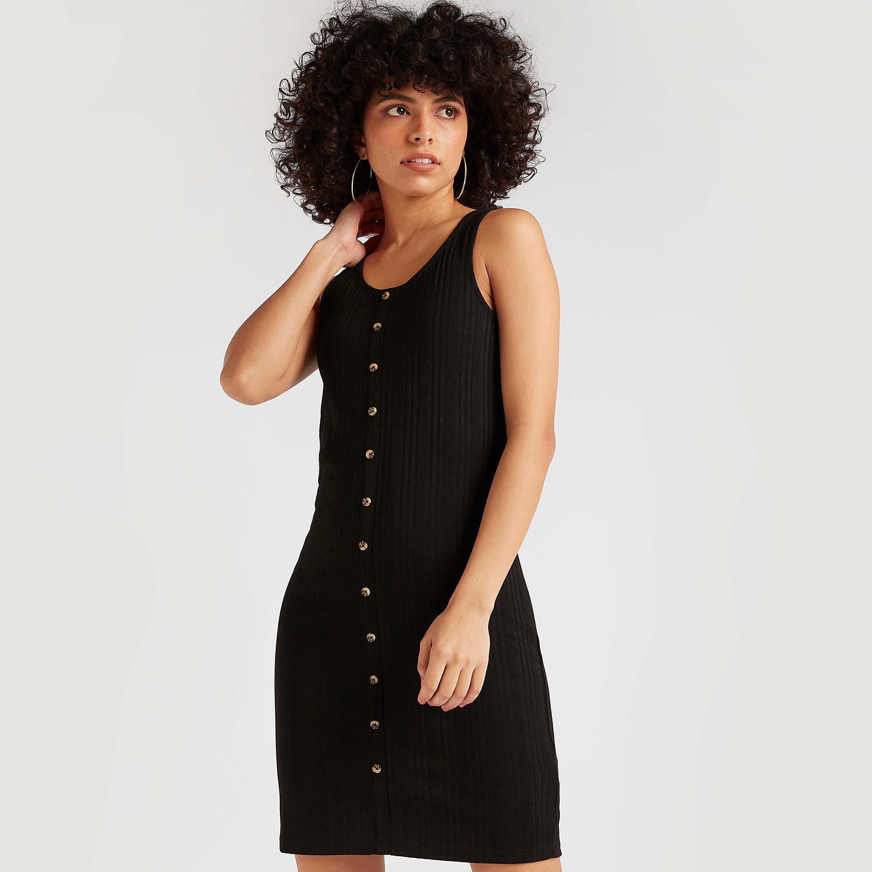 فستان قصير بارز الملمس بقصّة ضيّقة وياقة مستديرة-women-clothing-dresses-image-1