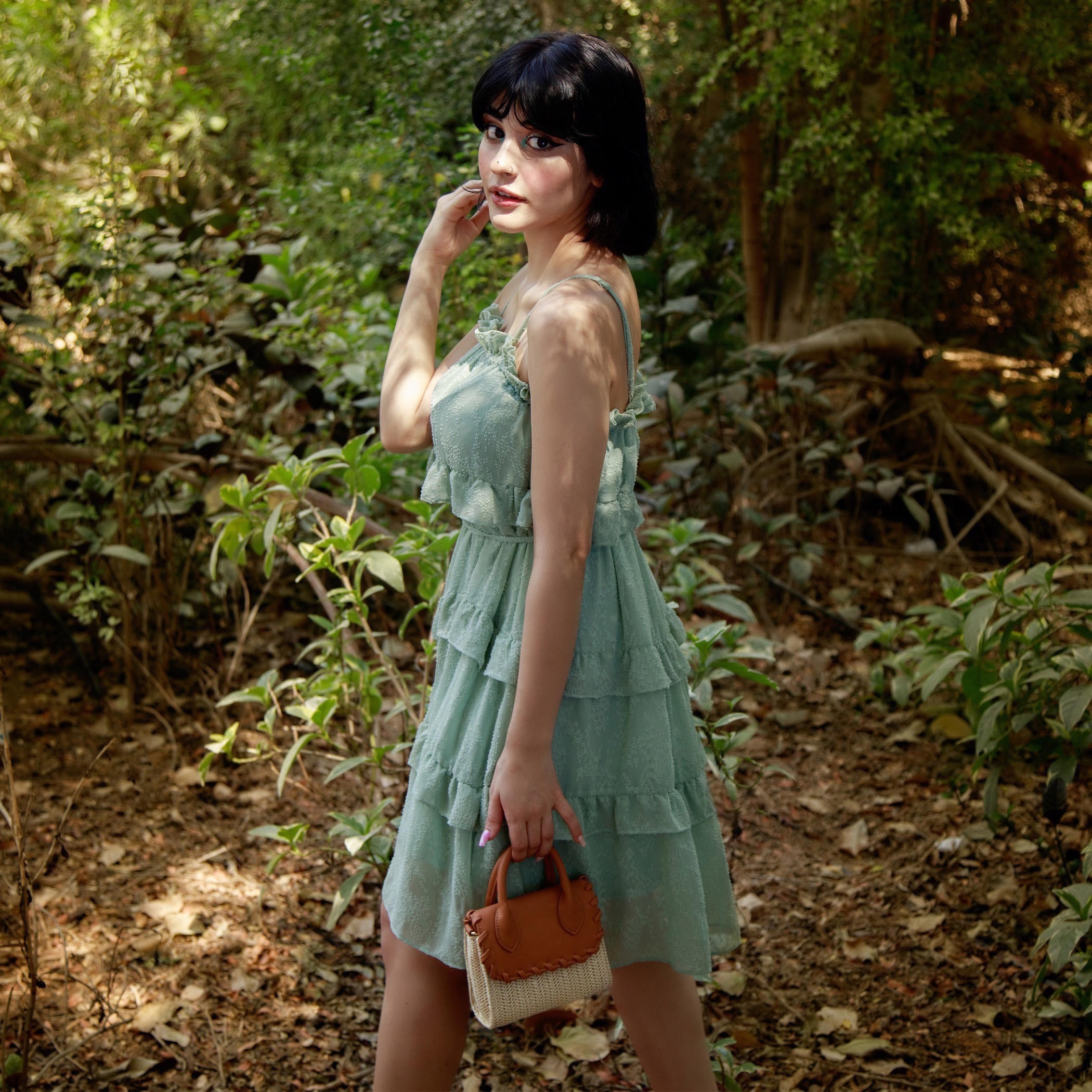 فستان إيه لاين قصير بارز الملمس بتفاصيل كشكشة وأحزمة قابلة للتّعديل-women-clothing-dresses-image-1