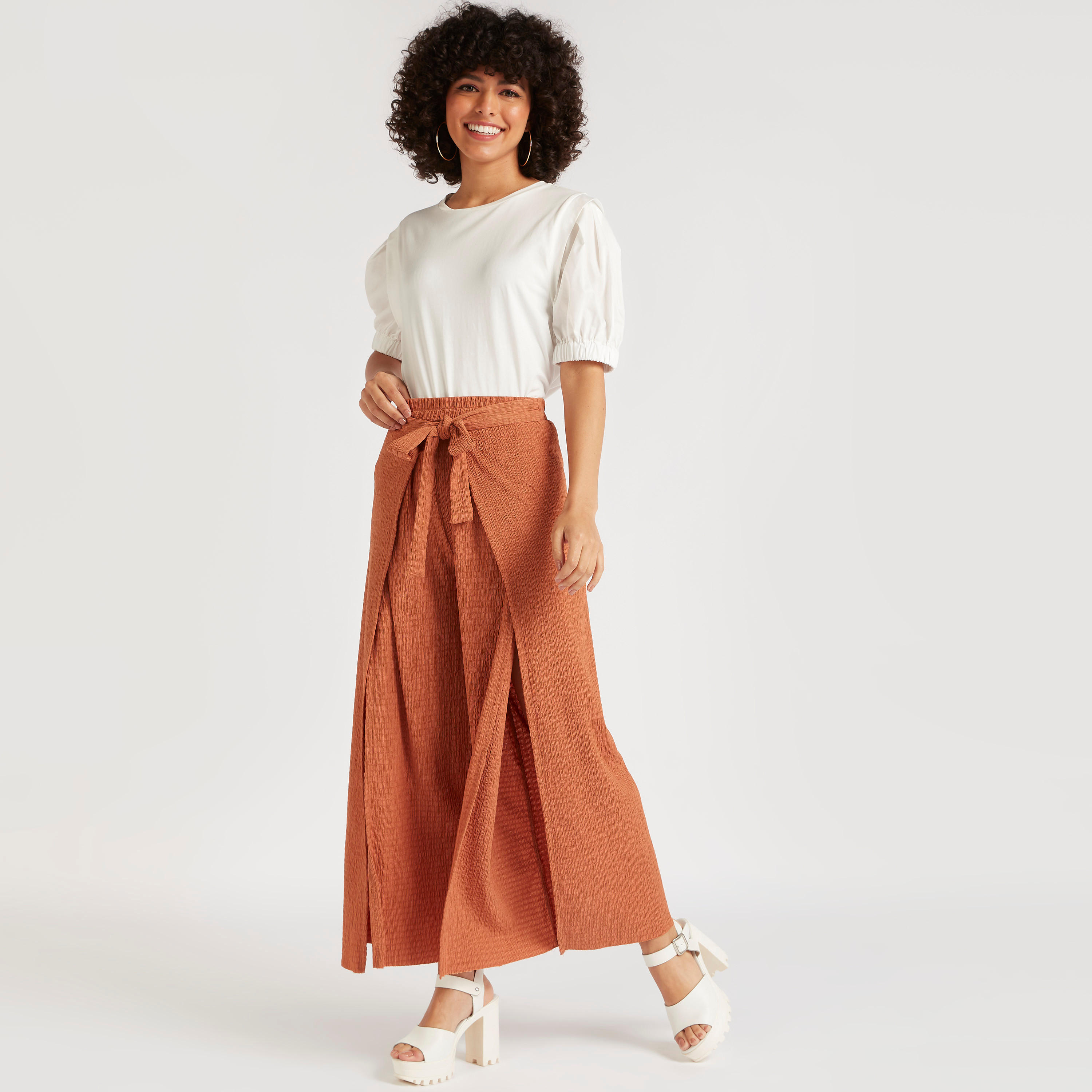 بنطلون بالازو بارز الملمس بتصميم ملفوف بخصر متوسط الارتفاع وأربطة-women-clothing-bottoms-trousers-image-2