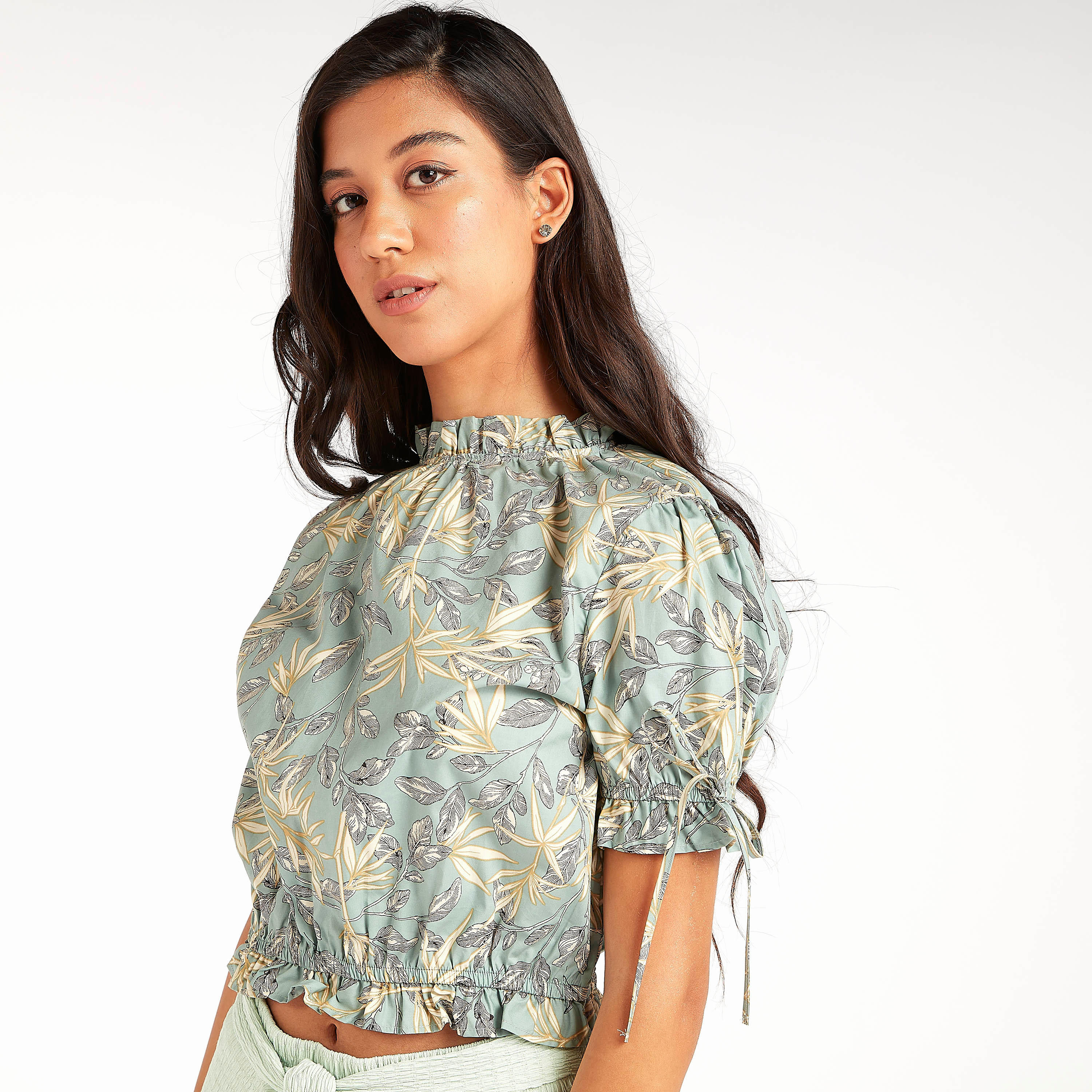 بلوزة قصيرة بياقة عالية وأكمام قصيرة وطبعات-women-clothing-shirtsandblouses-blouses-image-8