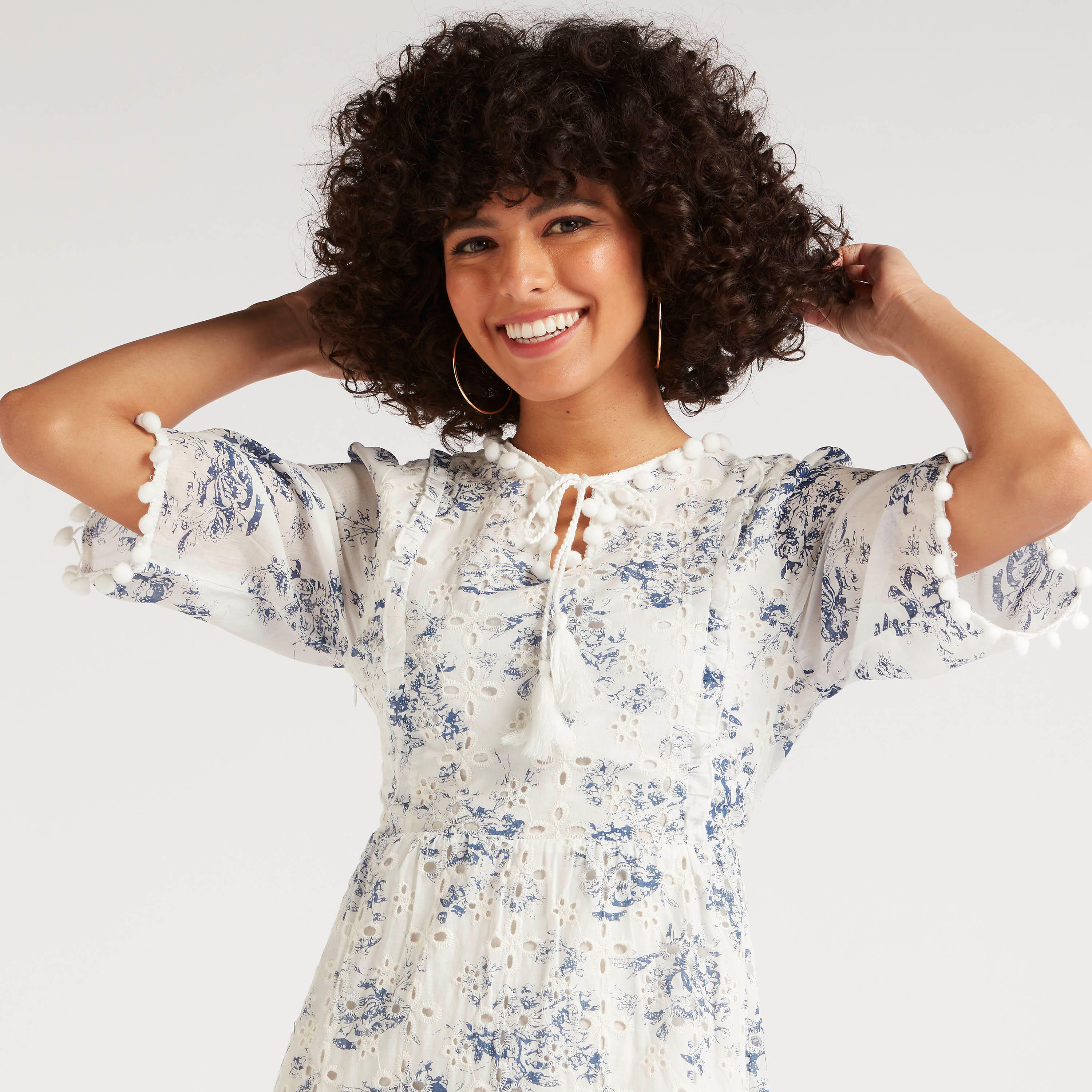 فستان إيه لاين طويل مطرّز بكشكشة وتفاصيل دانتيل بوم بوم من آيكونيك-women-clothing-dresses-image-6