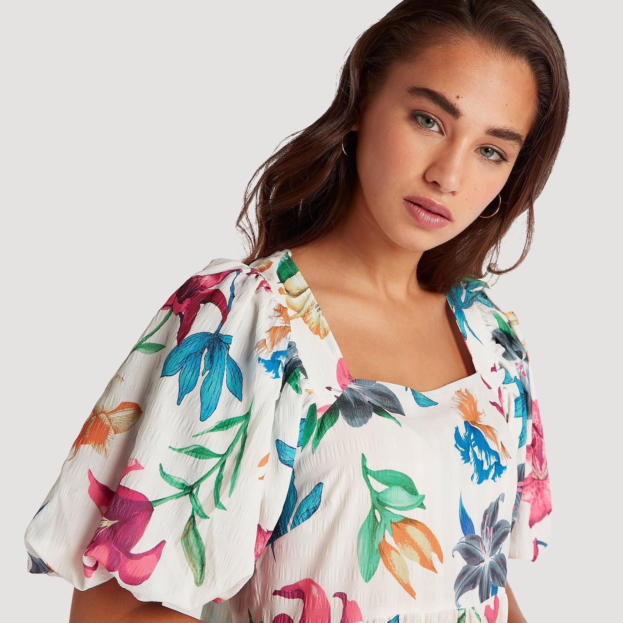 فستان ميدي إيه لاين بطبعات أزهار وأكمام قصيرة منفوخة-women-clothing-dresses-image-3