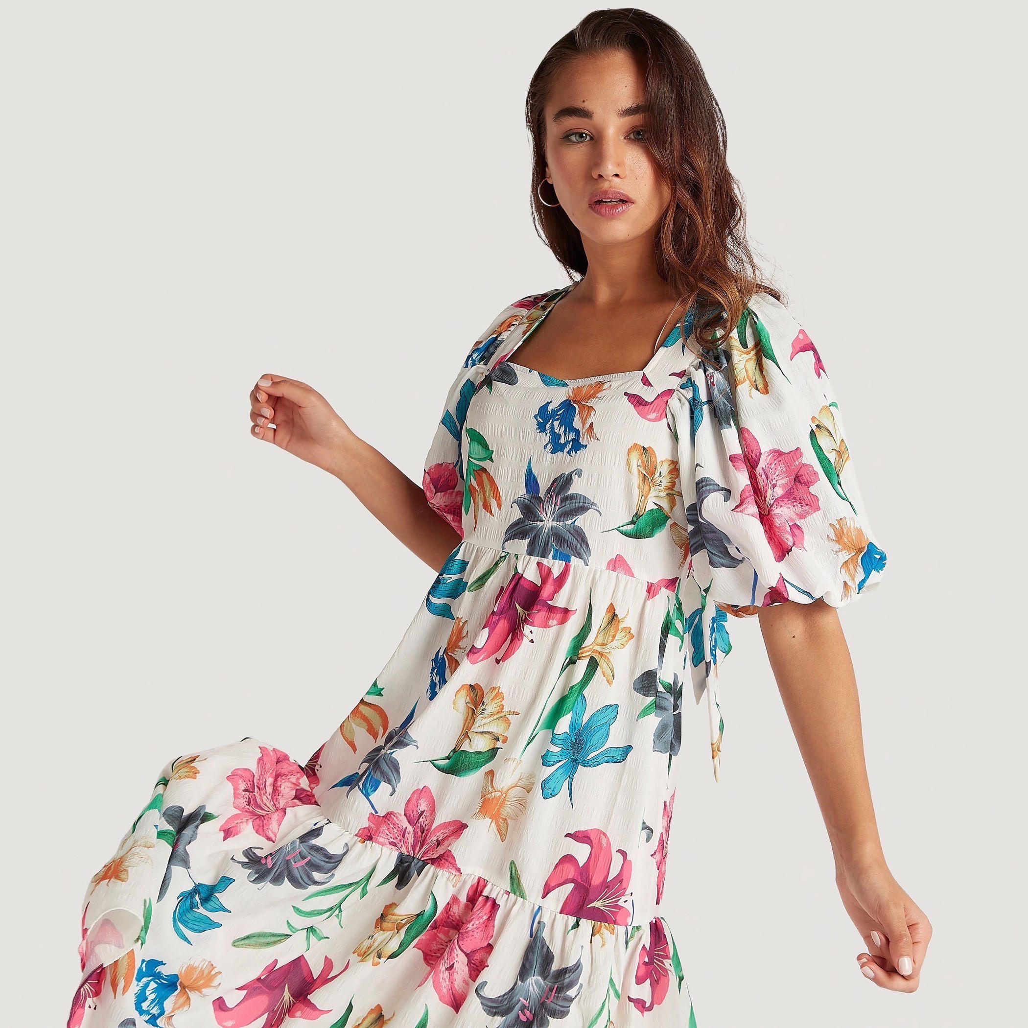 فستان ميدي إيه لاين بطبعات أزهار وأكمام قصيرة منفوخة-women-clothing-dresses-image-6