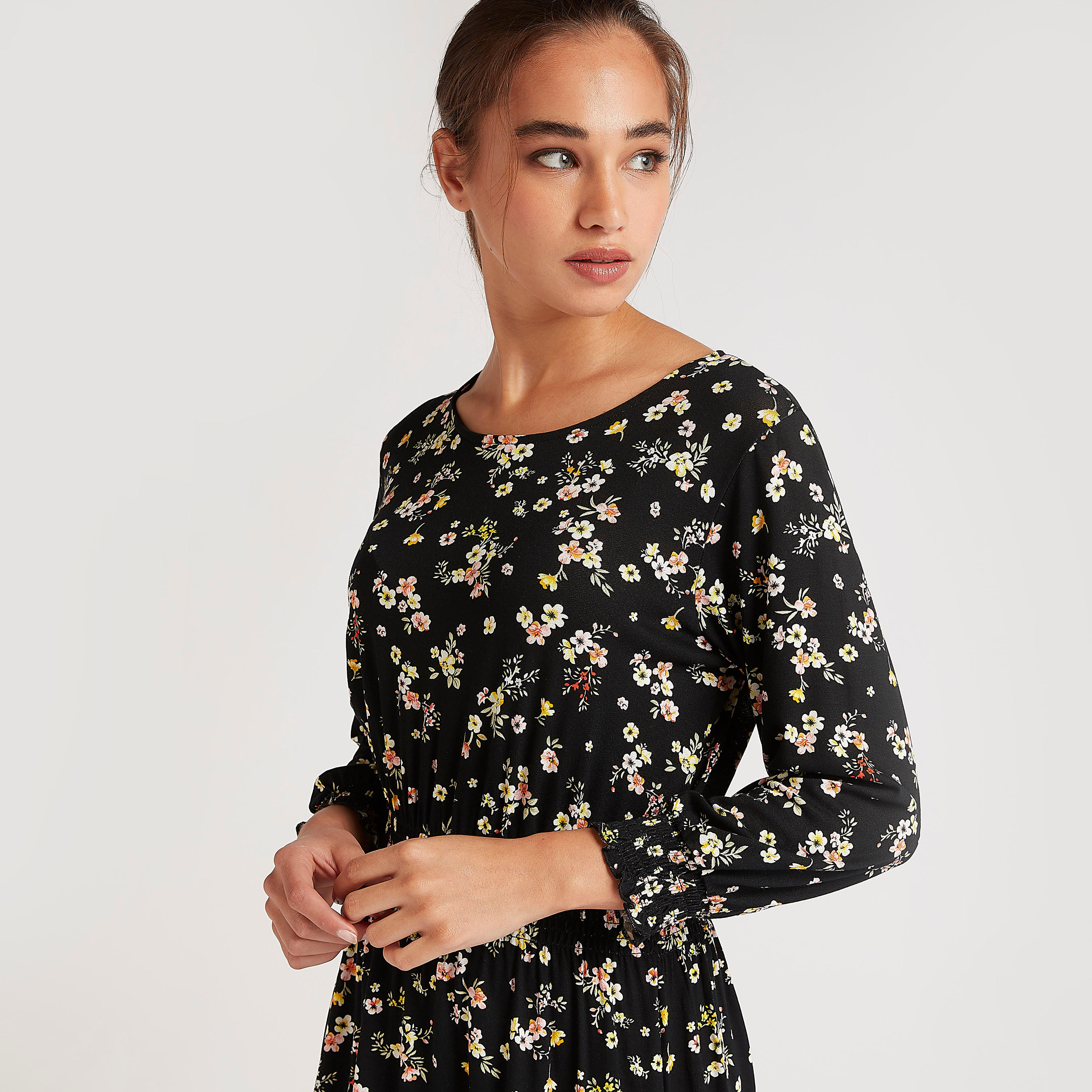 فستان قصير إيه لاين بطبعات أزهار وبأكمام طويلة وياقة مستديرة-women-clothing-dresses-image-2
