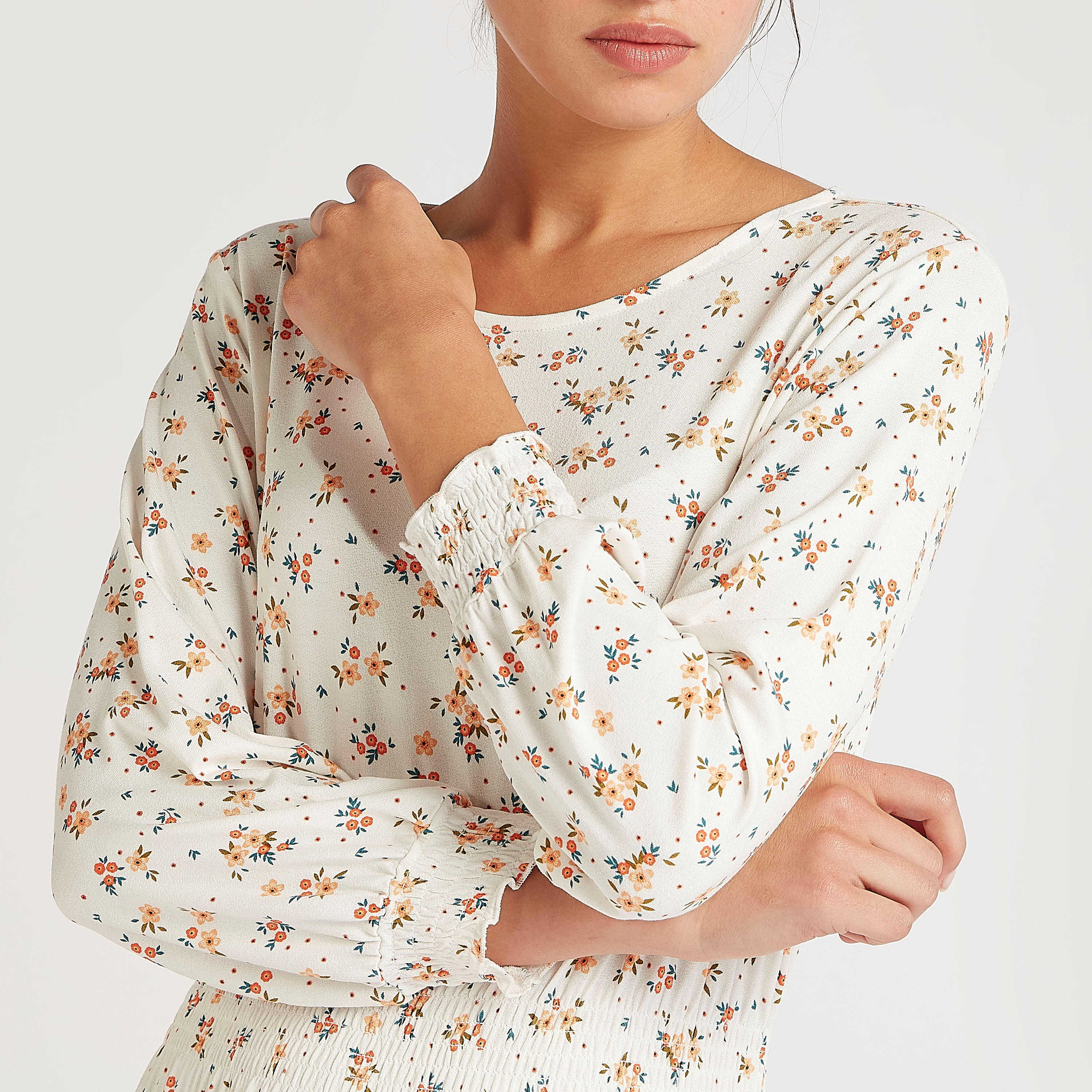 فستان قصير إيه لاين بطبعات أزهار وبأكمام طويلة وياقة مستديرة-women-clothing-dresses-image-3