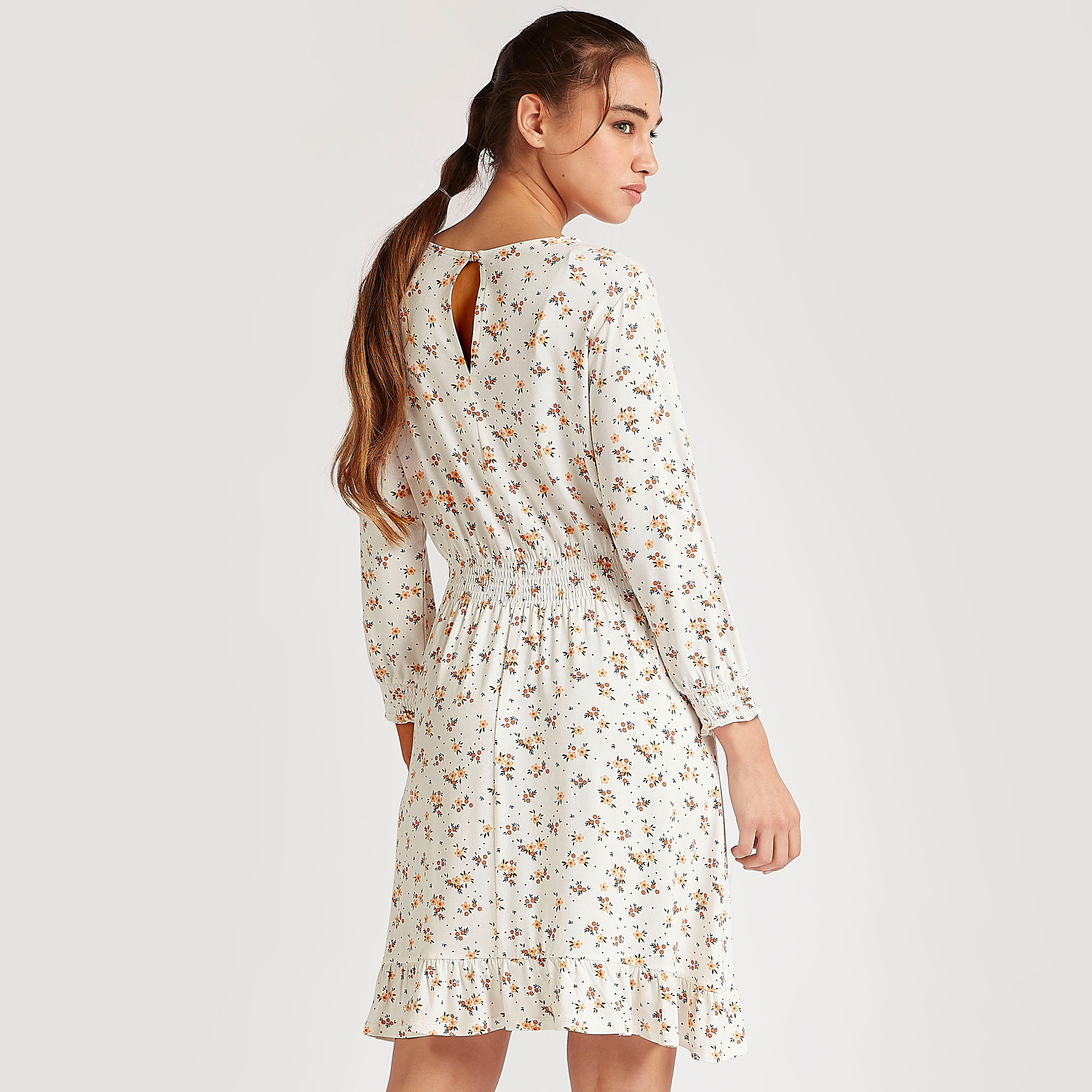 فستان قصير إيه لاين بطبعات أزهار وبأكمام طويلة وياقة مستديرة-women-clothing-dresses-image-4