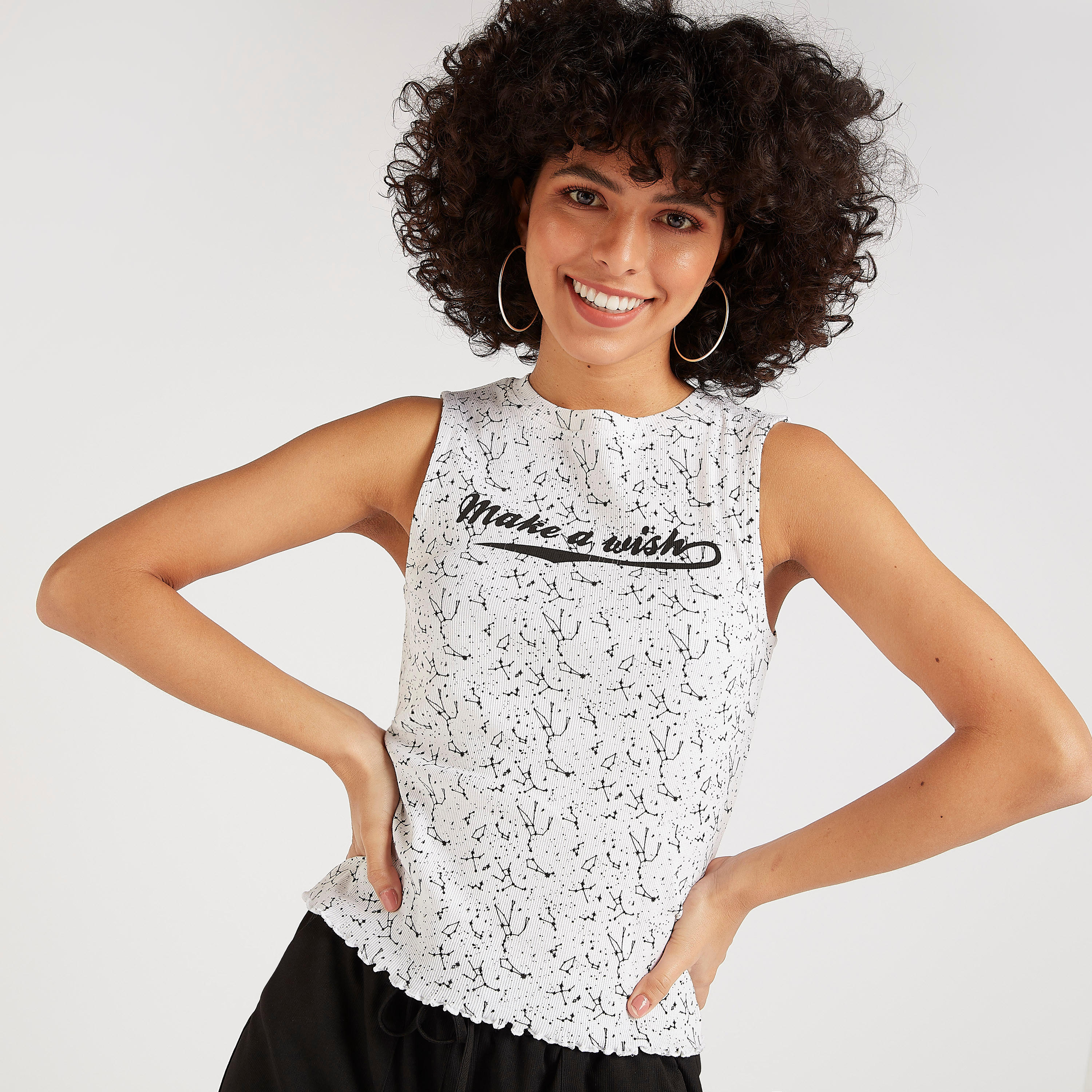 فيست بياقة ضيفة وطبعات-women-clothing-tshirts-image-4