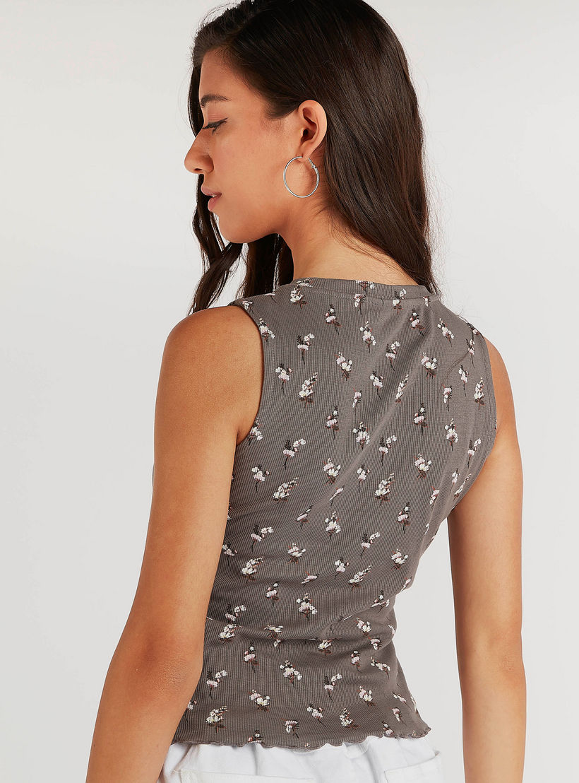 سترة بطبعات أزهار وياقة مستديرة-women-clothing-tshirts-image-2