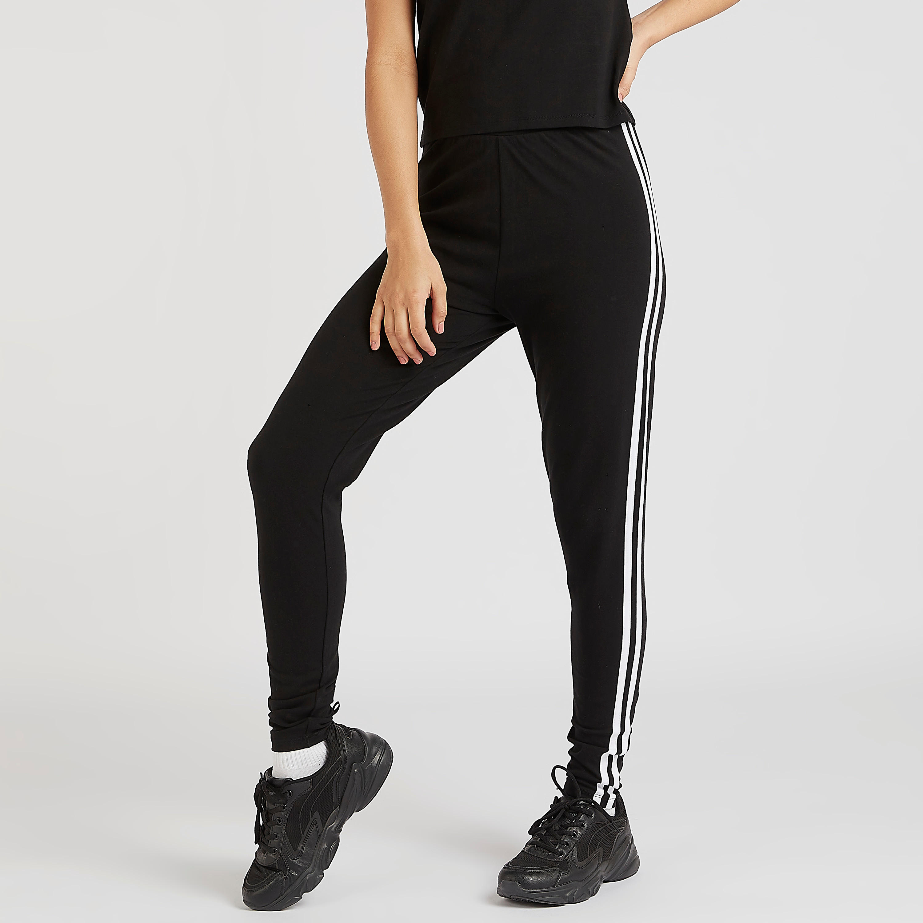 بنطلون ليقنز مقلّم بخصر مطّاطي متوسط الارتفاع-women-clothing-bottoms-leggings-image-5