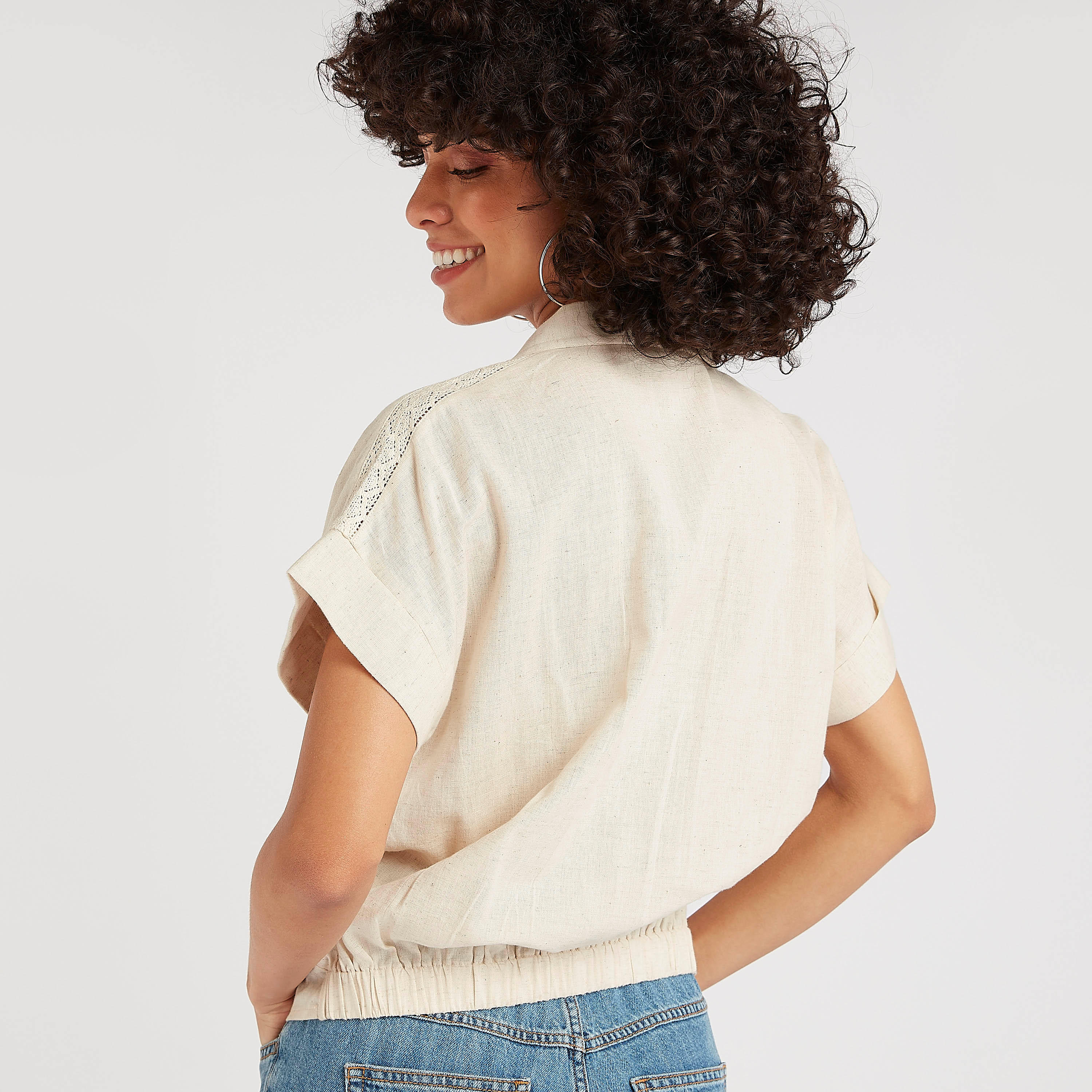 بلوزة سادة بياقة طويلة ورباط-women-clothing-shirtsandblouses-blouses-image-2