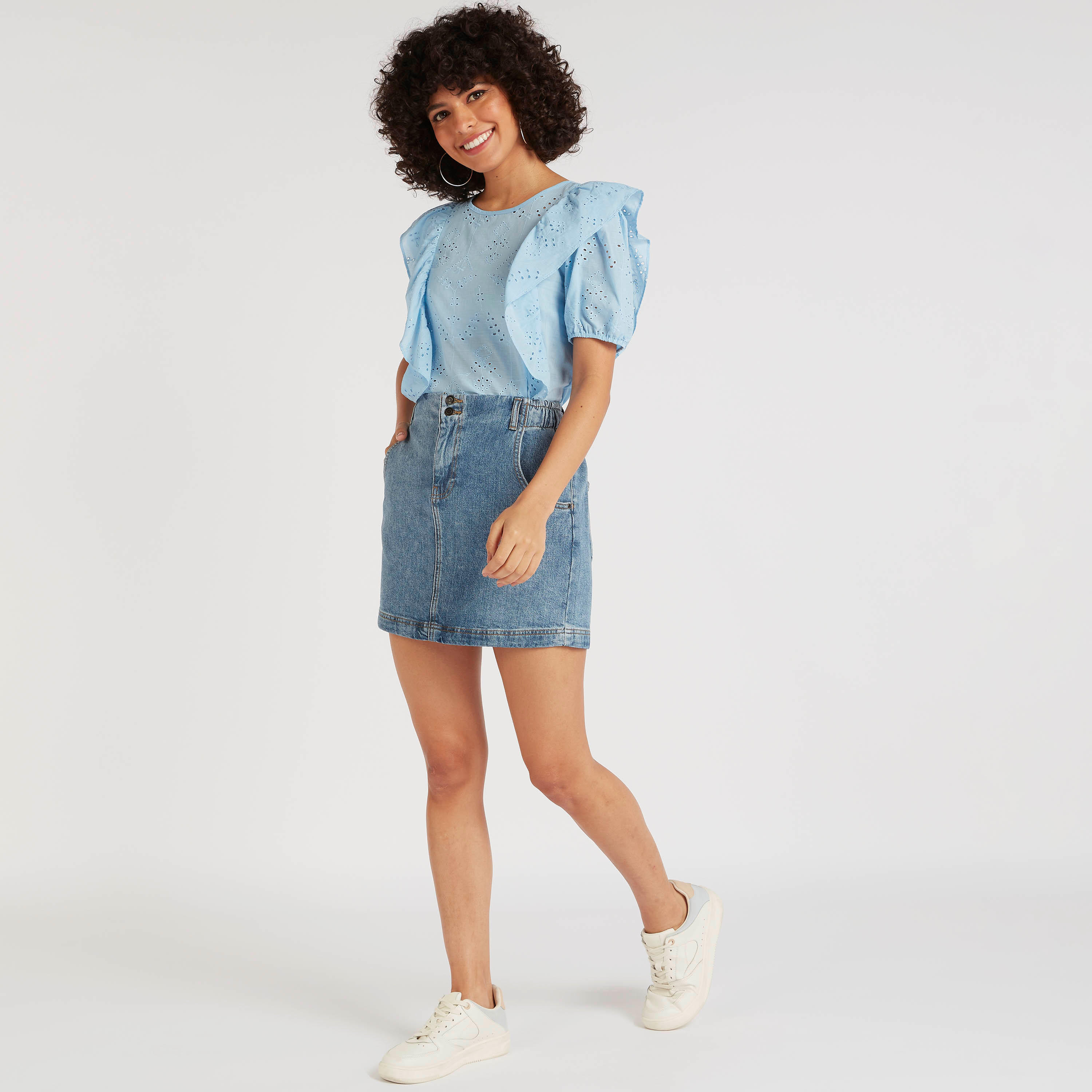 بلوزة بارزة الملمس بأكمام منفوخة وتفاصيل كشكش-women-clothing-shirtsandblouses-blouses-image-2