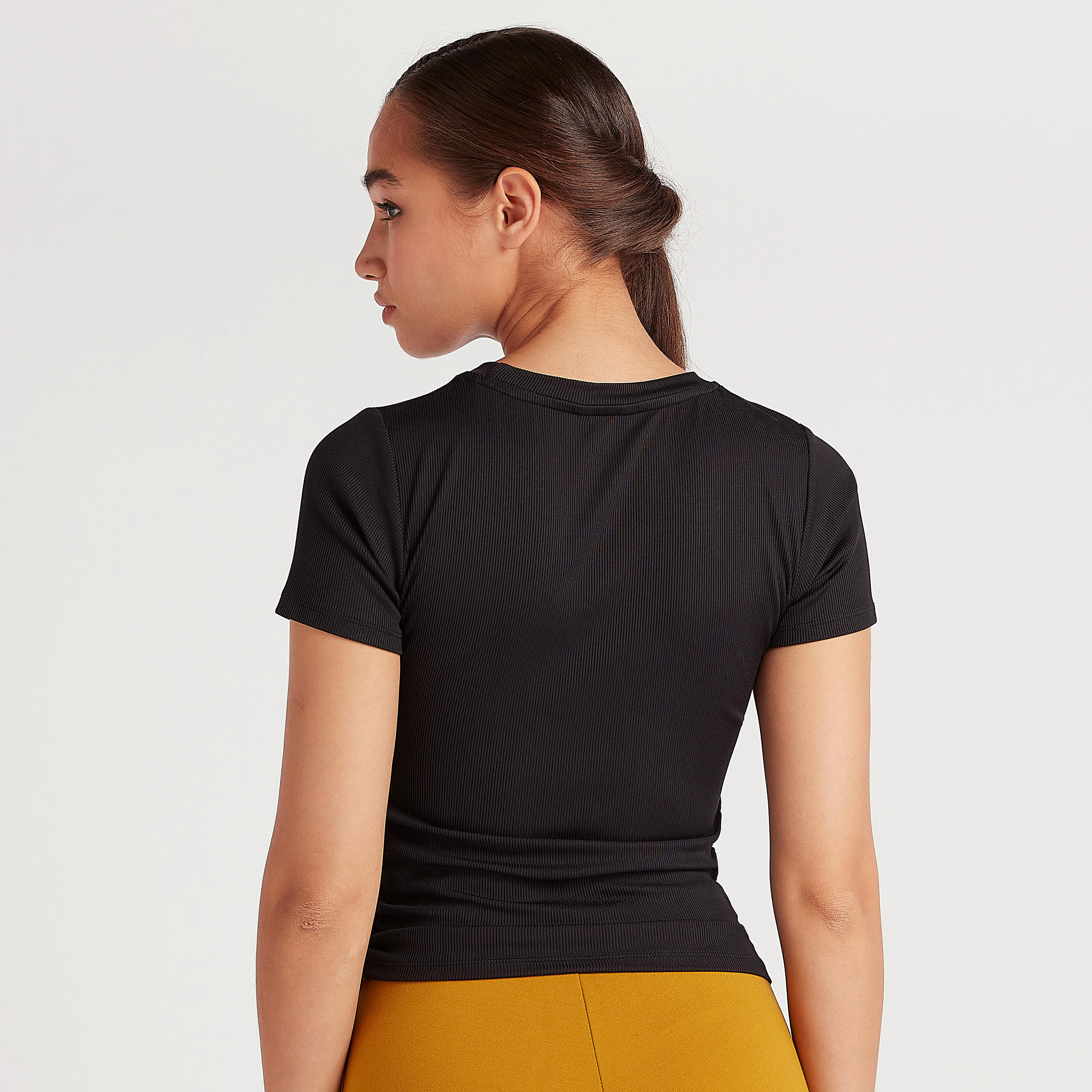 تيشيرت بارز الملمس بياقة ضيّقة وأكمام قصيرة وتفاصيل رباط-women-clothing-tshirts-image-4