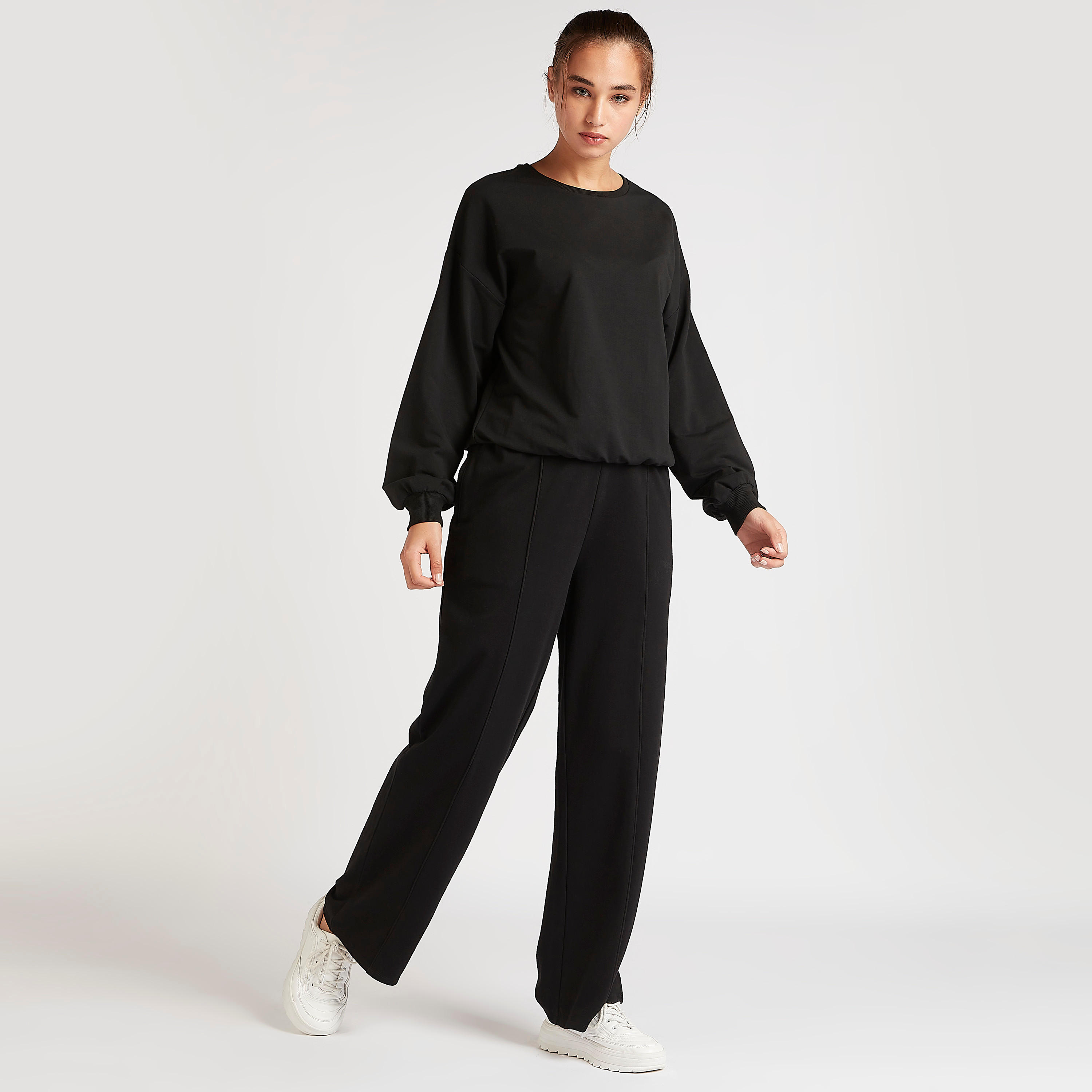 سويت شيرت سادة بياقة ضيّقة وأكمام طويلة-women-winterwear-hoodiesandsweatshirts-sweatshirts-image-3
