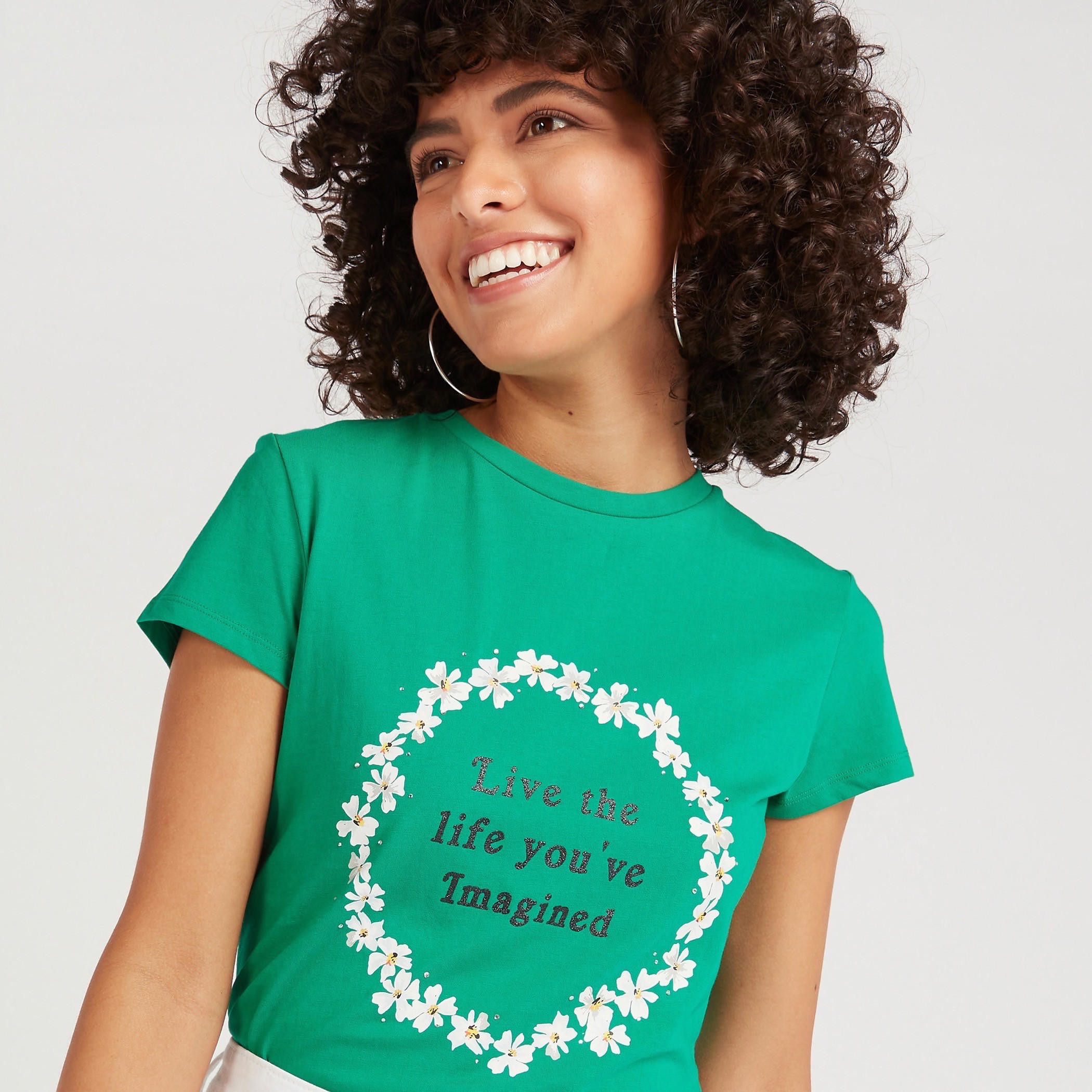 تيشيرت بياقة ضيّقة وأكمام كَاب وطبعات-women-clothing-tshirts-image-3
