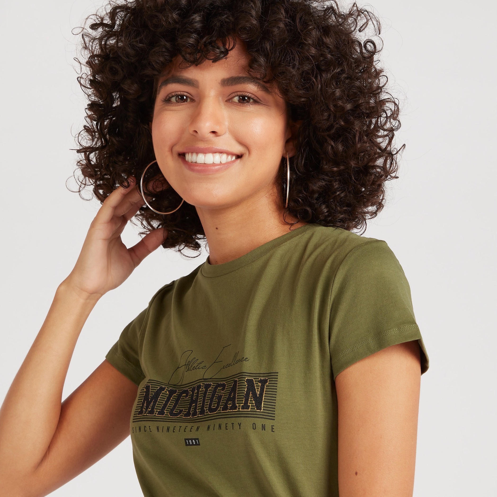 تيشيرت بياقة ضيّقة وأكمام كاب وطَبعات-women-clothing-tshirts-image-3