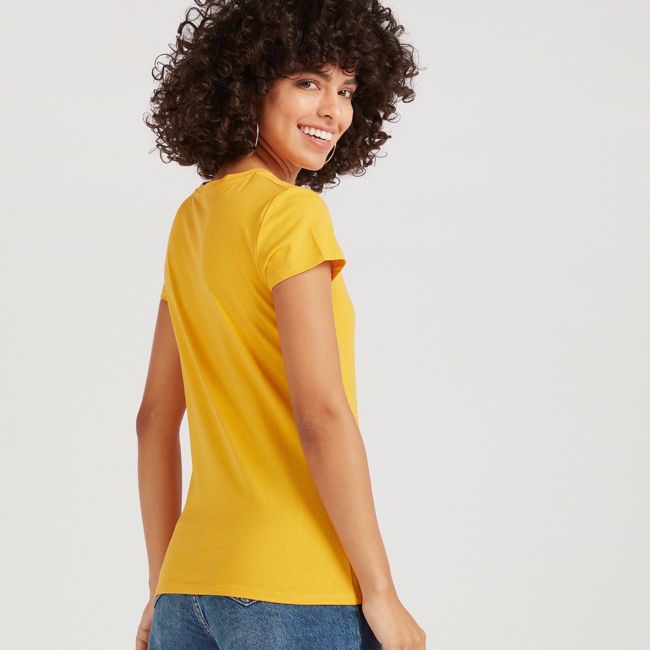 تيشيرت بياقة ضيّقة وأكمام كاب وطَبعات-women-clothing-tshirts-image-4