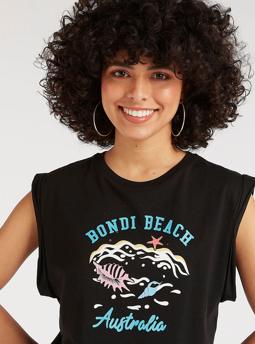تيشيرت دون أكمام بياقة ضيّقة وطبعات-women-clothing-tshirts-image-2