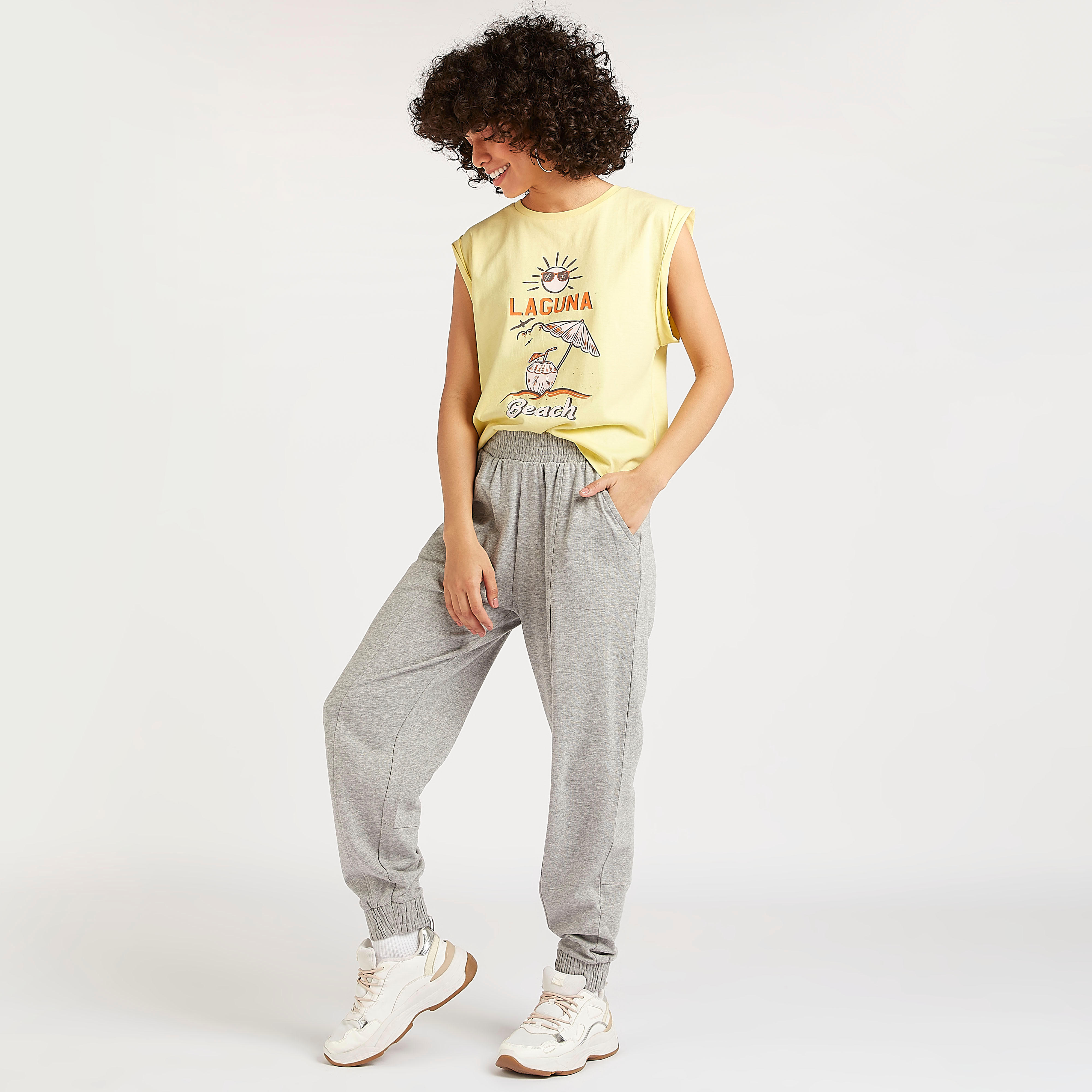 تيشيرت دون أكمام بياقة ضيّقة وطبعات-women-clothing-tshirts-image-3