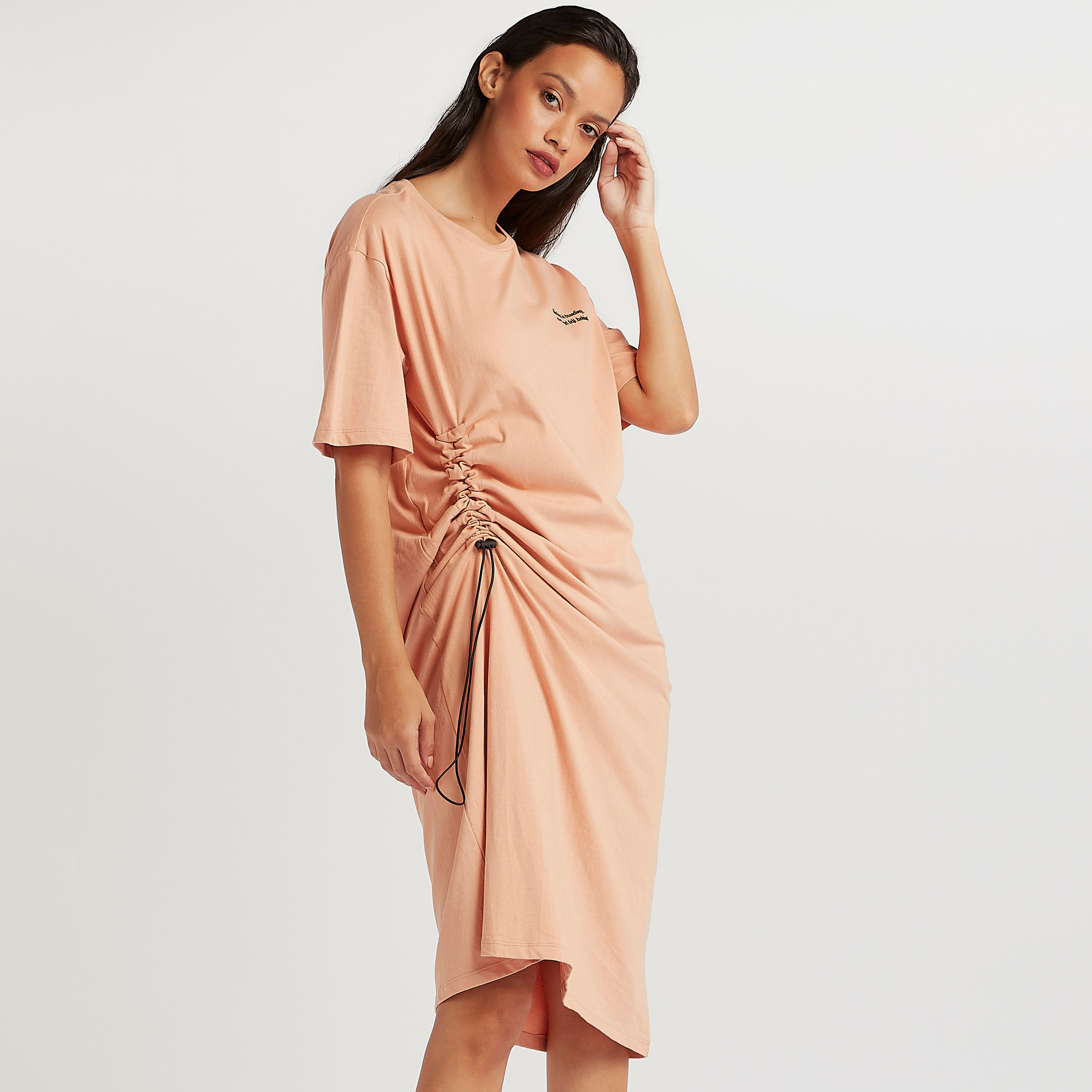 فستان واسع ميدي بأكمام قصيرة وطبعات بكسرات-women-clothing-dresses-image-1